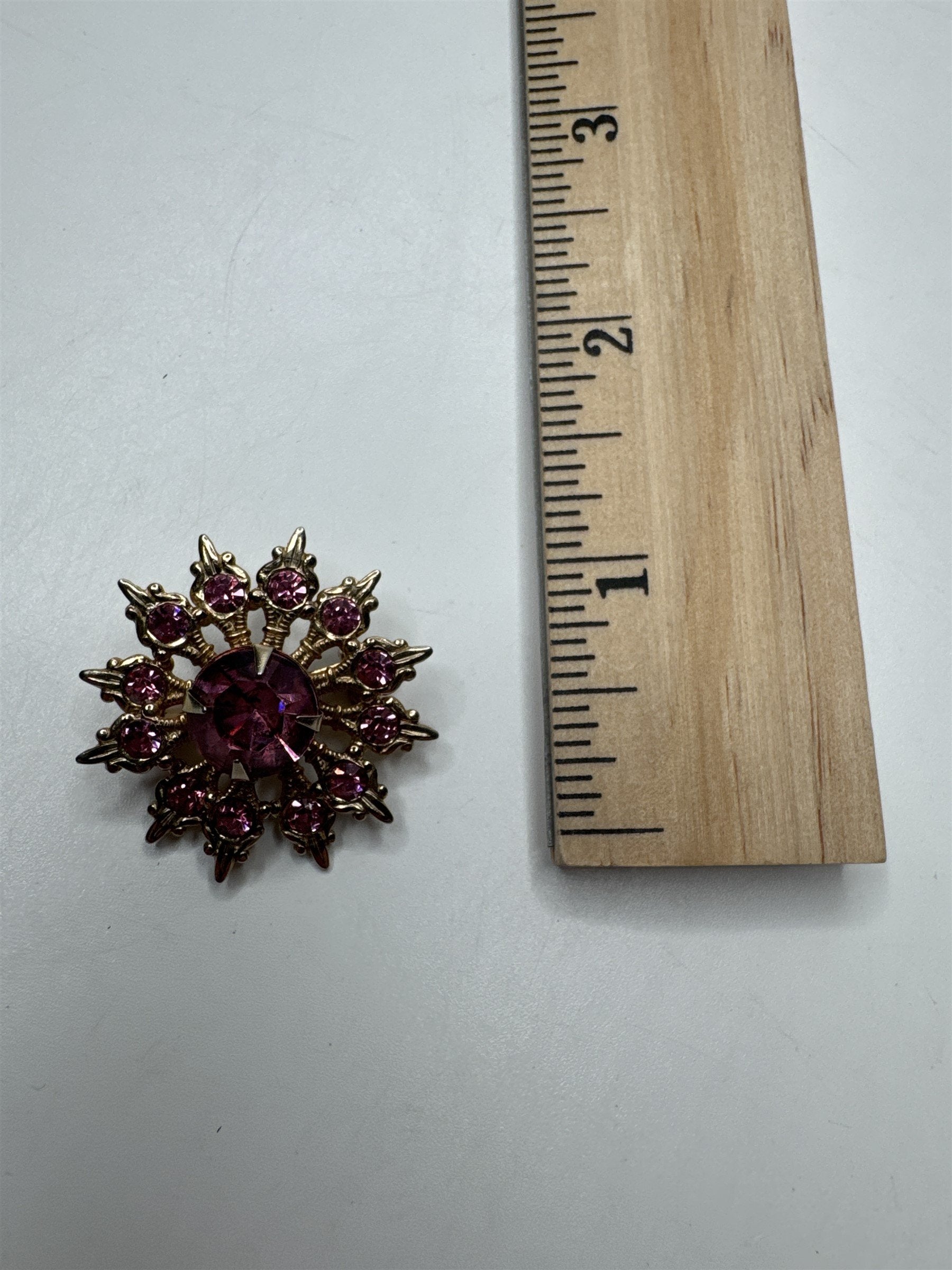 Vintage Gold Flower/Snowflake Brooch/Pin with Pink Rhinestones