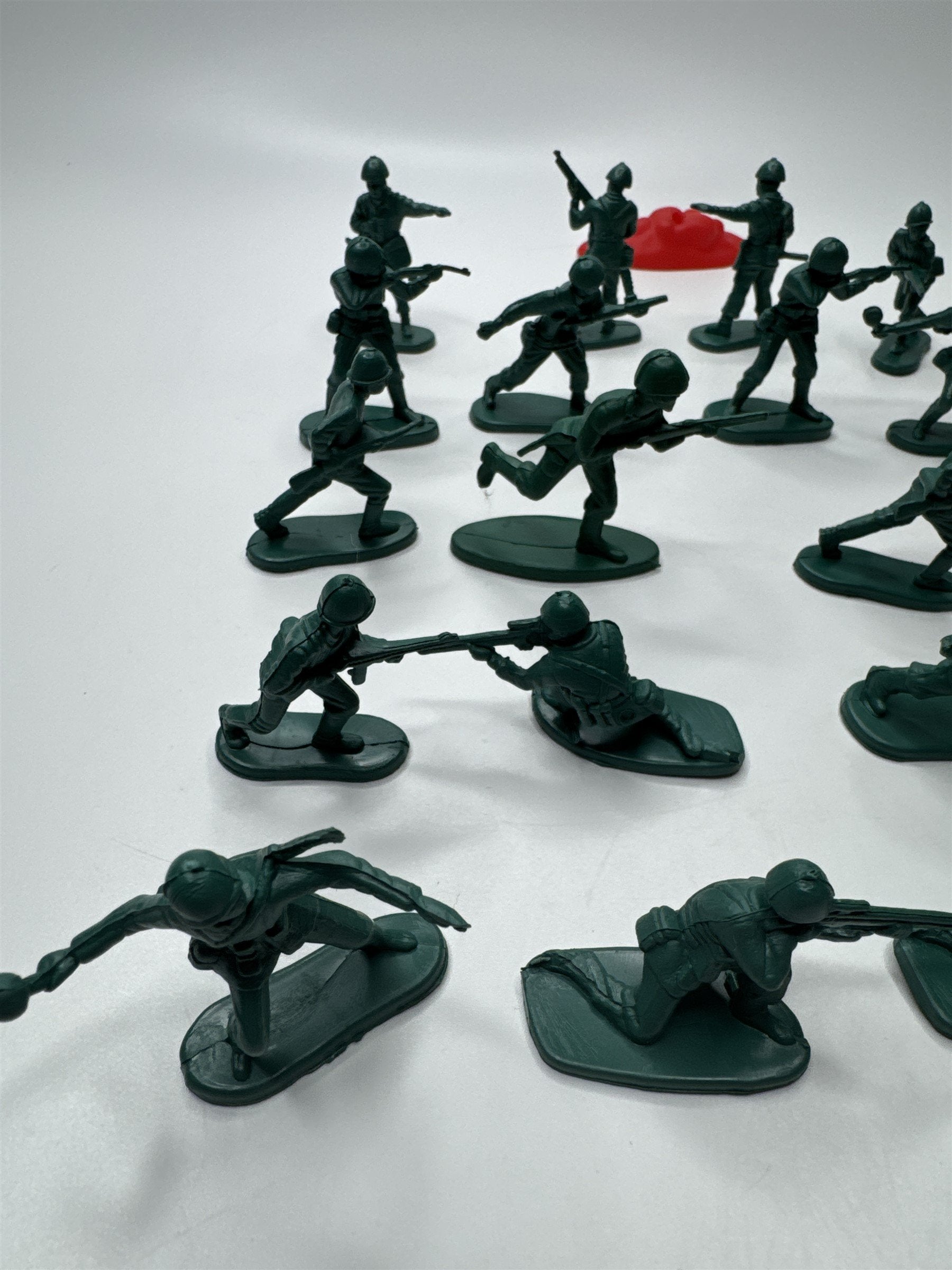 Lot of 25 Vintage Green Plastic Kids Toy Army Men with Various Poses