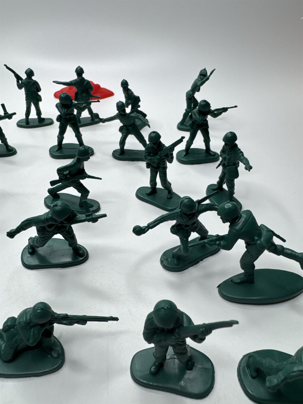 Lot of 25 Vintage Green Plastic Kids Toy Army Men with Various Poses