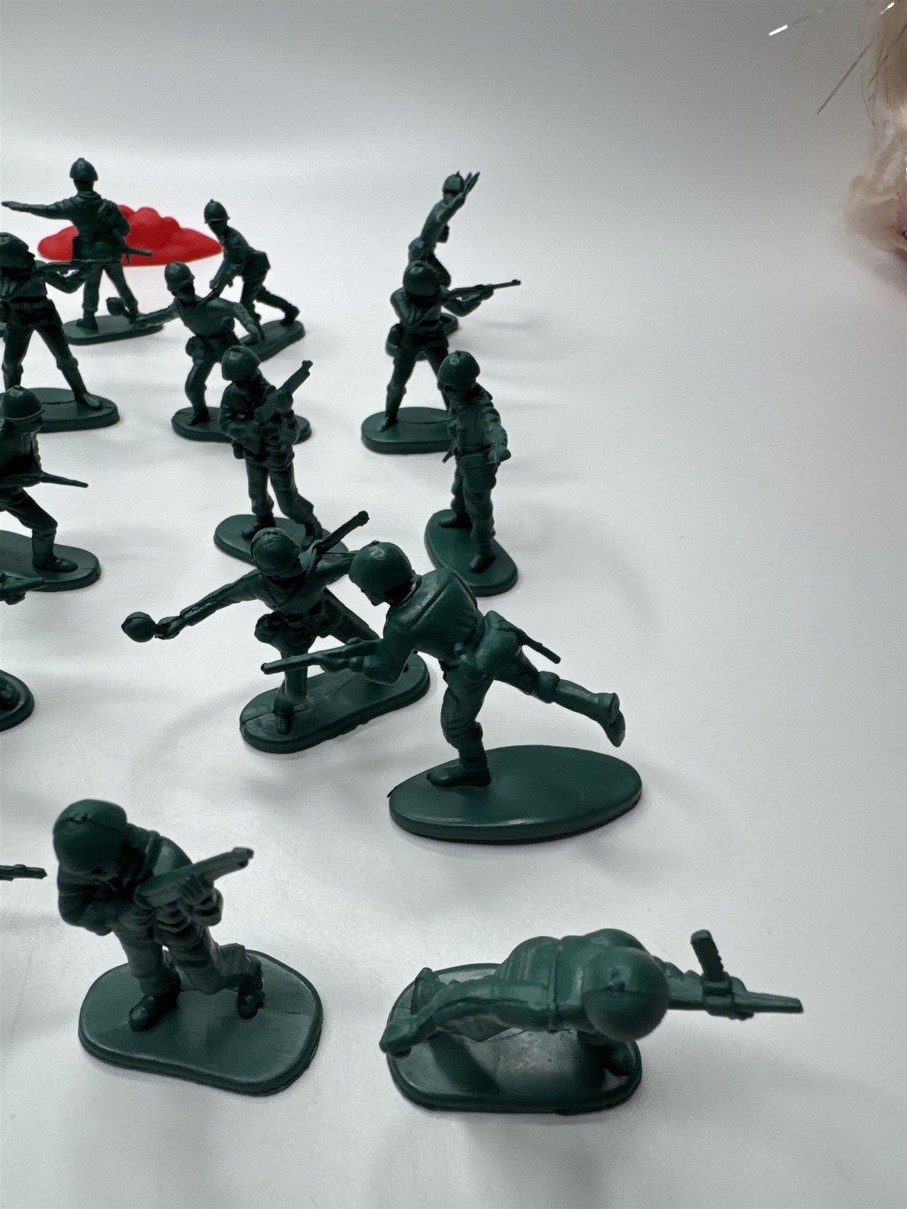 Lot of 25 Vintage Green Plastic Kids Toy Army Men with Various Poses
