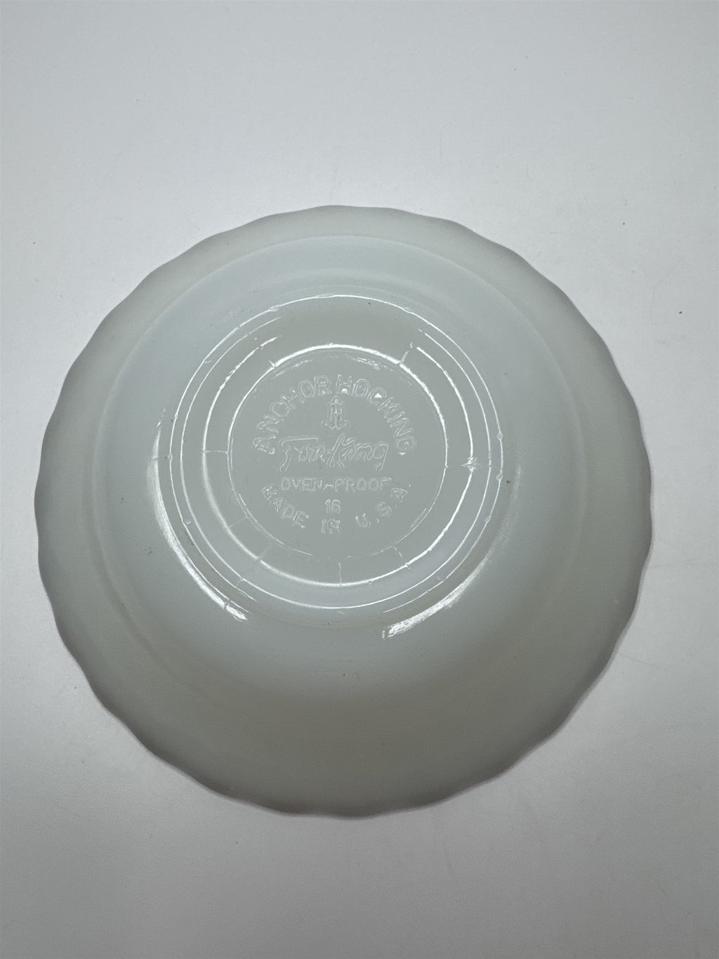 6 Vintage Anchor Hocking Milk Glass Swirl Gold Rim Dessert/Berry Bowls