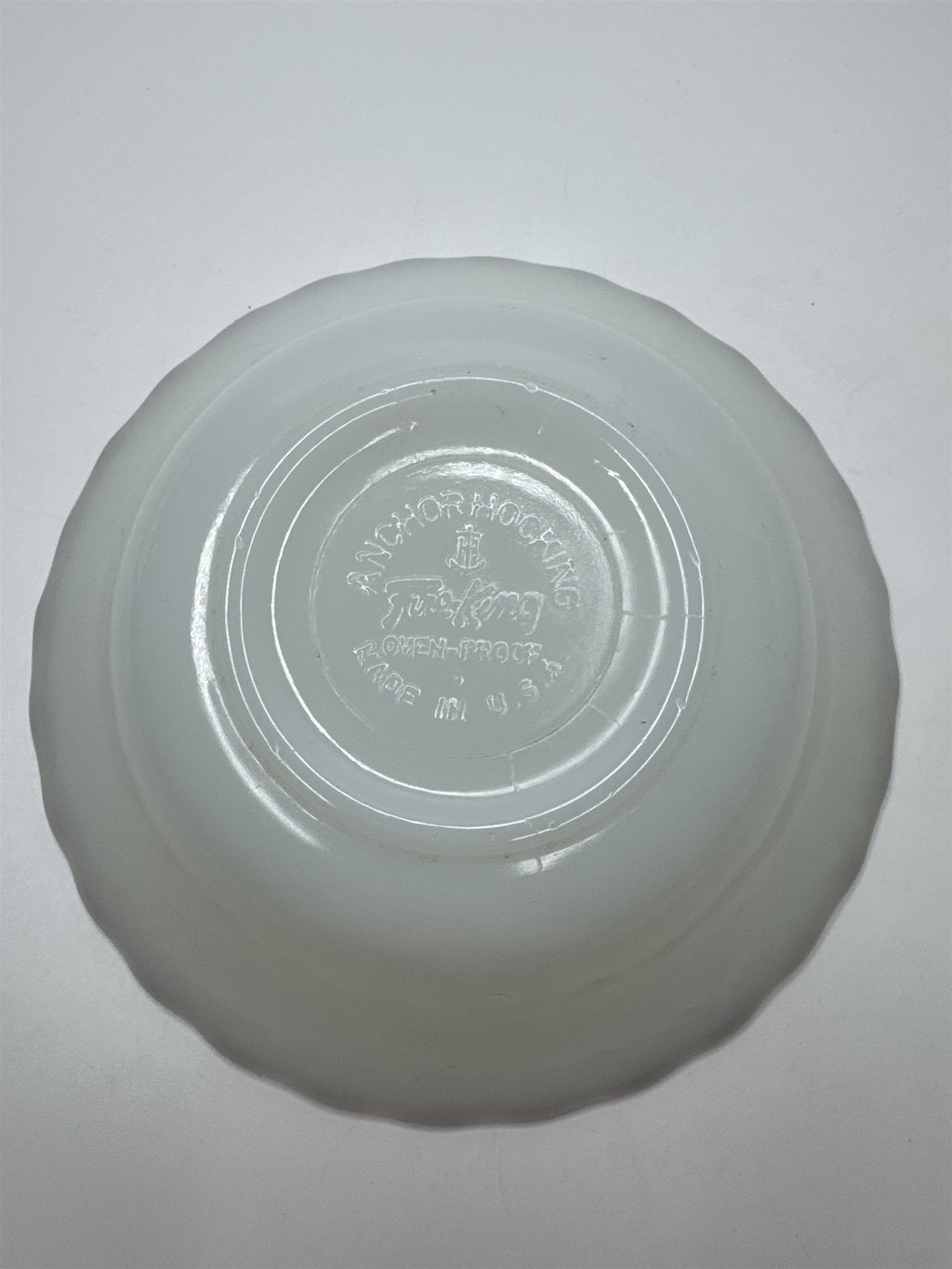6 Vintage Anchor Hocking Milk Glass Swirl Gold Rim Dessert/Berry Bowls