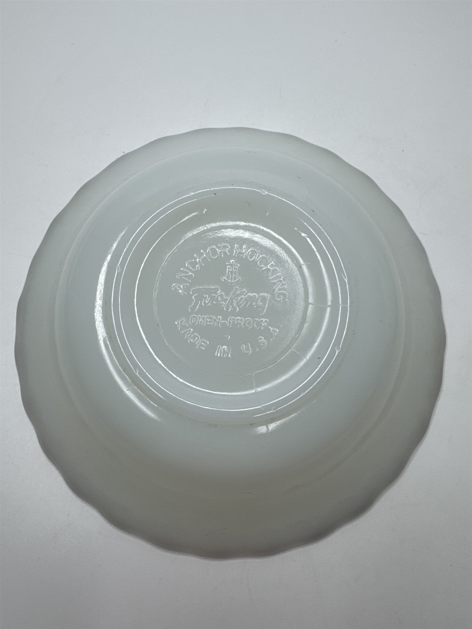 6 Vintage Anchor Hocking Milk Glass Swirl Gold Rim Dessert/Berry Bowls