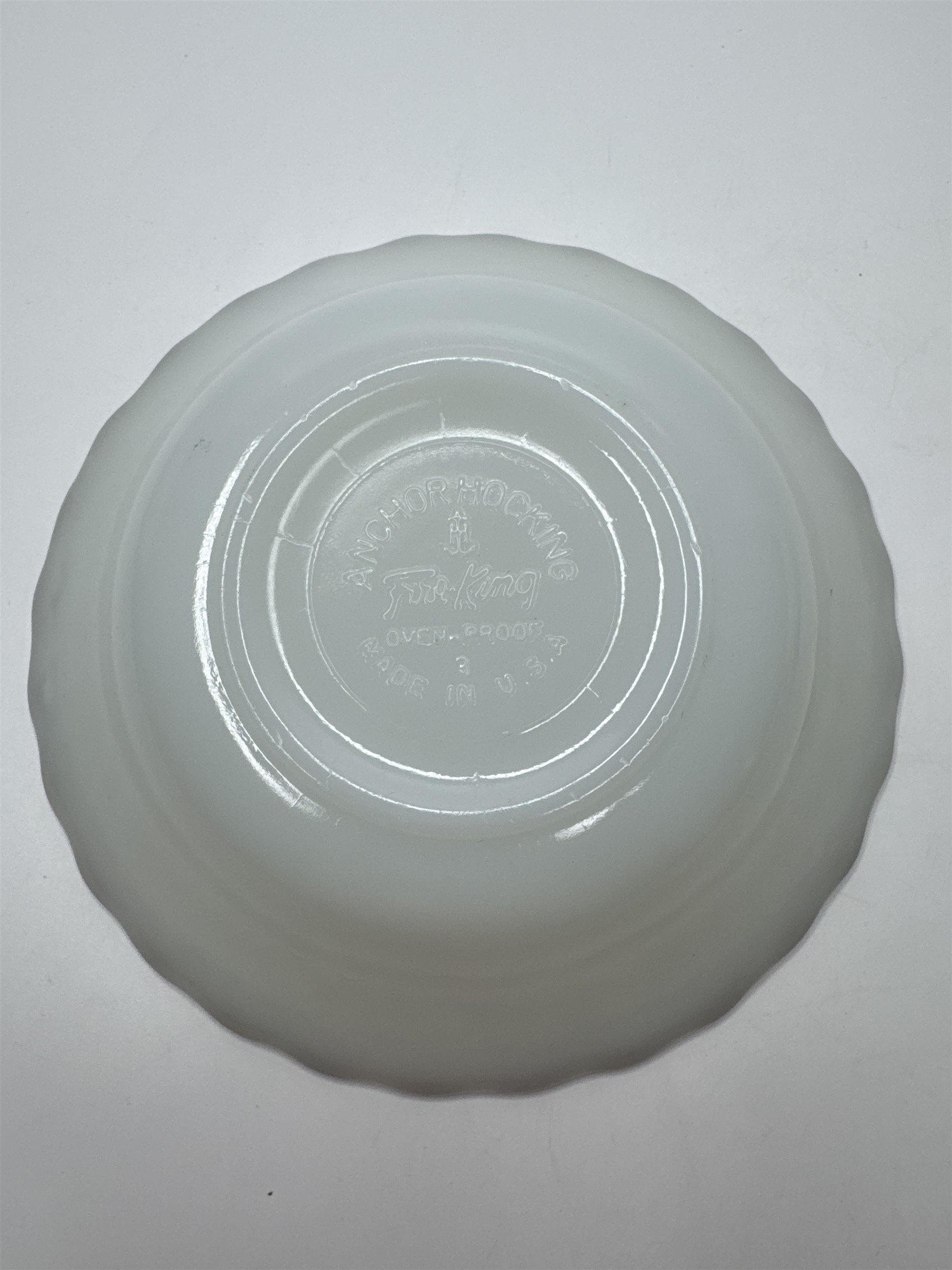 6 Vintage Anchor Hocking Milk Glass Swirl Gold Rim Dessert/Berry Bowls