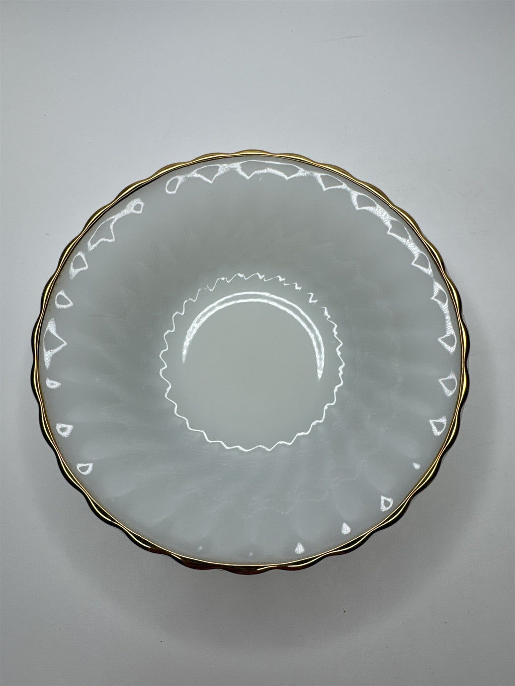 6 Vintage Anchor Hocking Milk Glass Swirl Gold Rim Dessert/Berry Bowls