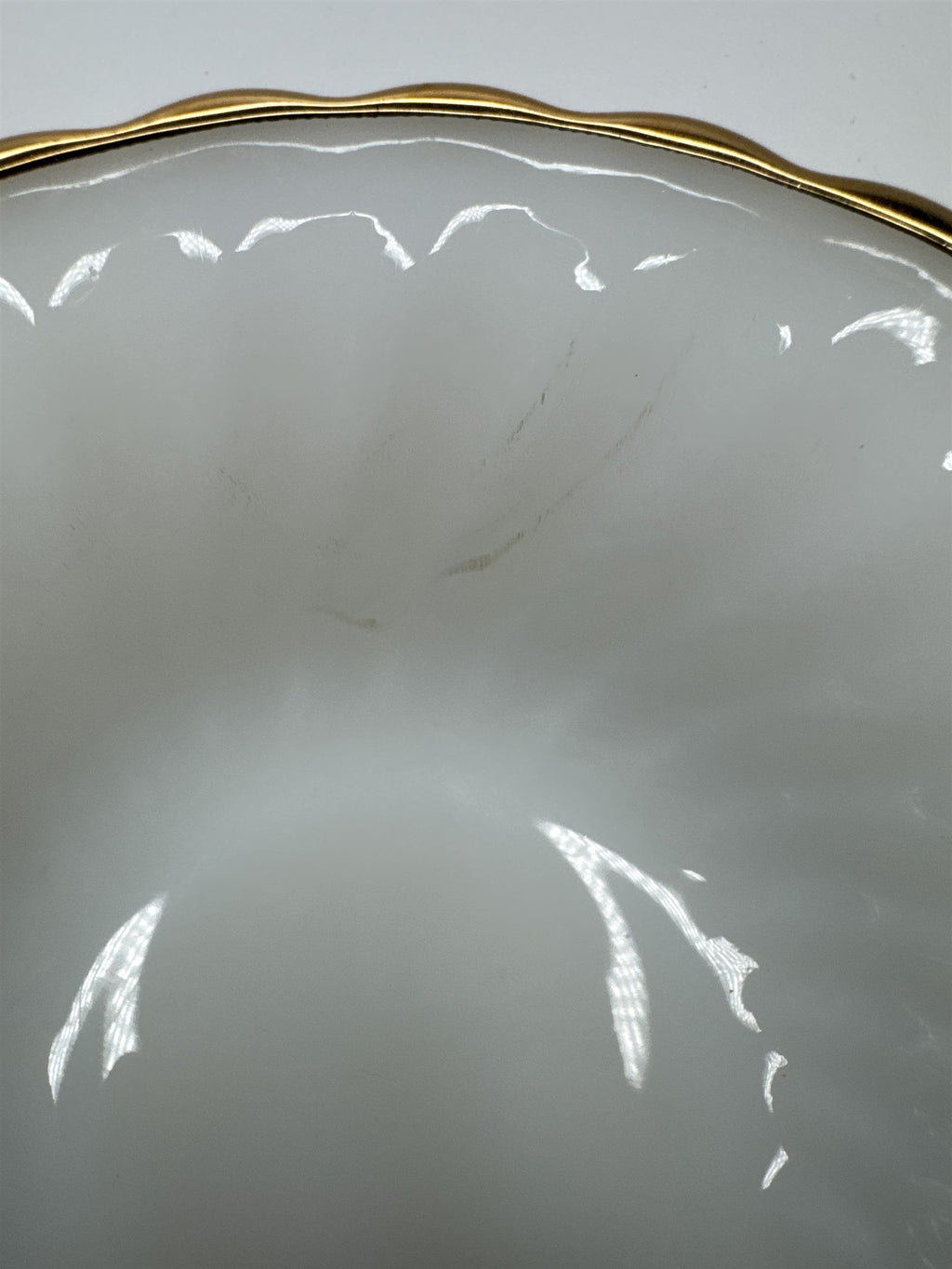 6 Vintage Anchor Hocking Milk Glass Swirl Gold Rim Dessert/Berry Bowls