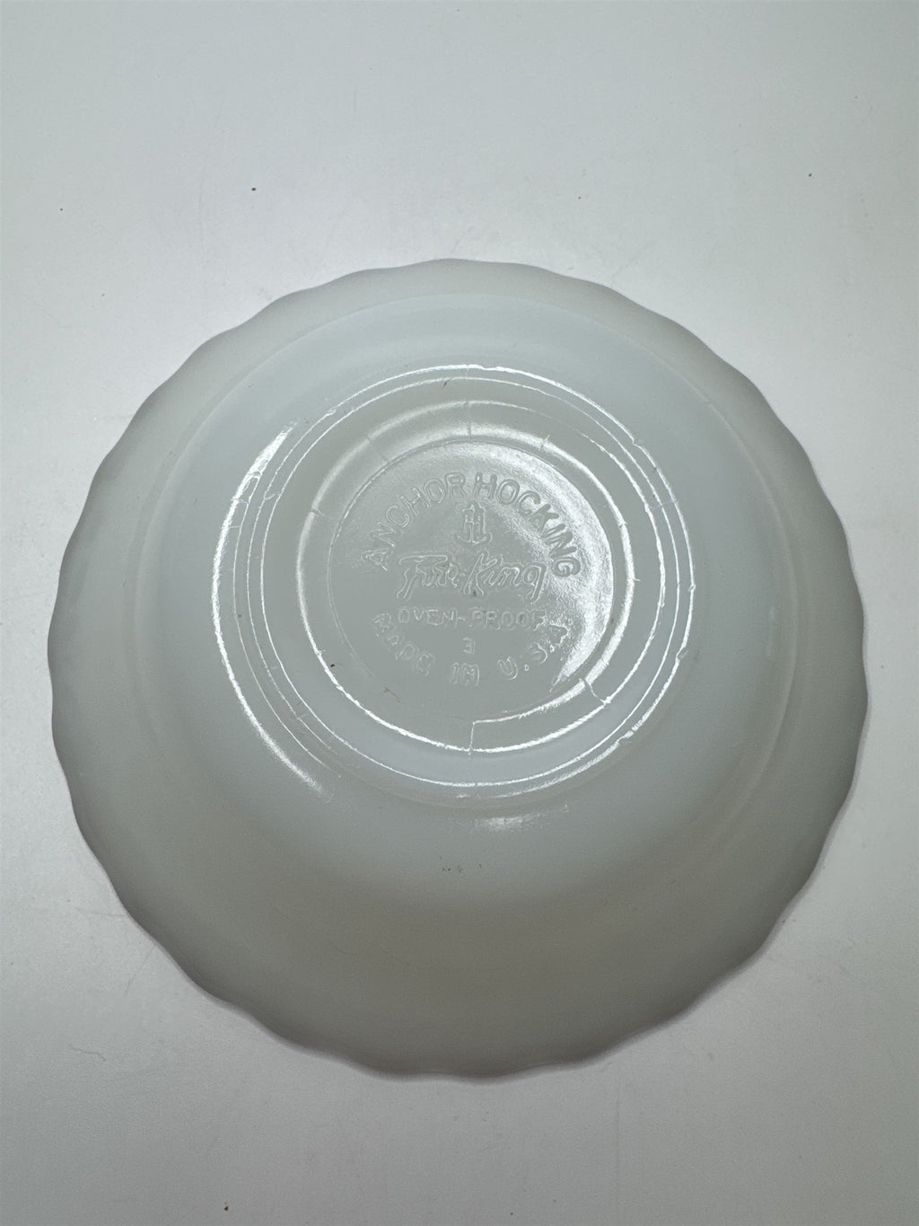 6 Vintage Anchor Hocking Milk Glass Swirl Gold Rim Dessert/Berry Bowls