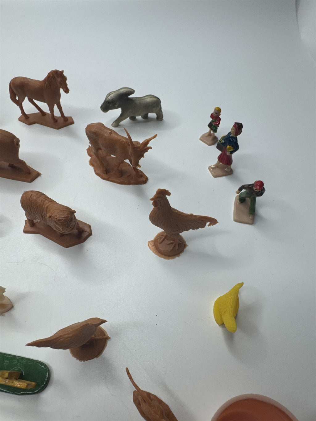 Lot of 36 Vintage Plastic Toy Farm Animals Pigs Chickens Ducks