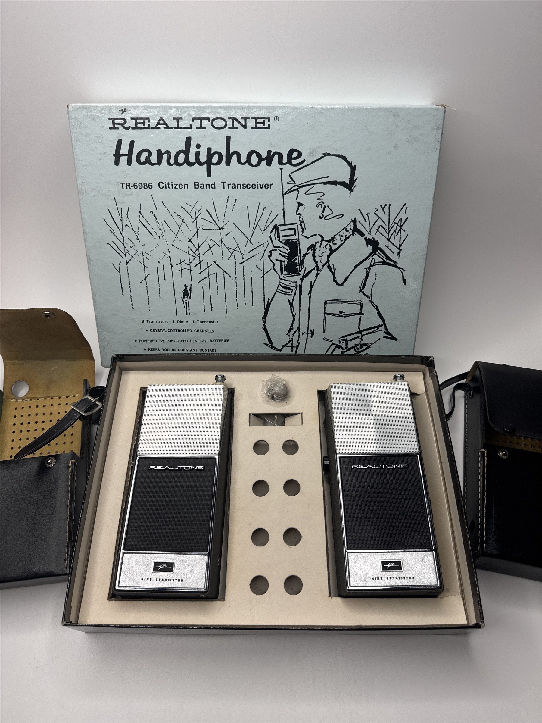 Realtone Handiphone TR-6986 Citizen Band Transceiver Black-Silver Channel 9