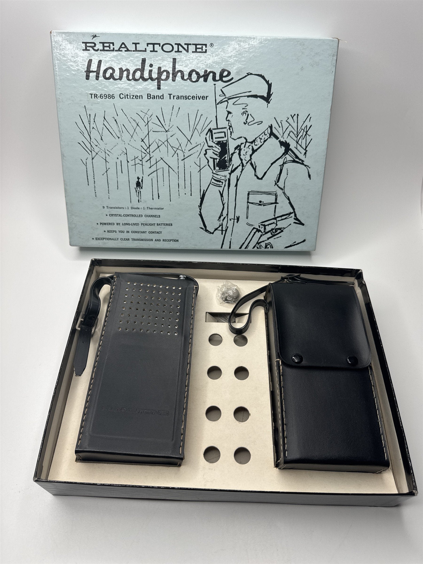 Realtone Handiphone TR-6986 Citizen Band Transceiver Black-Silver Channel 9