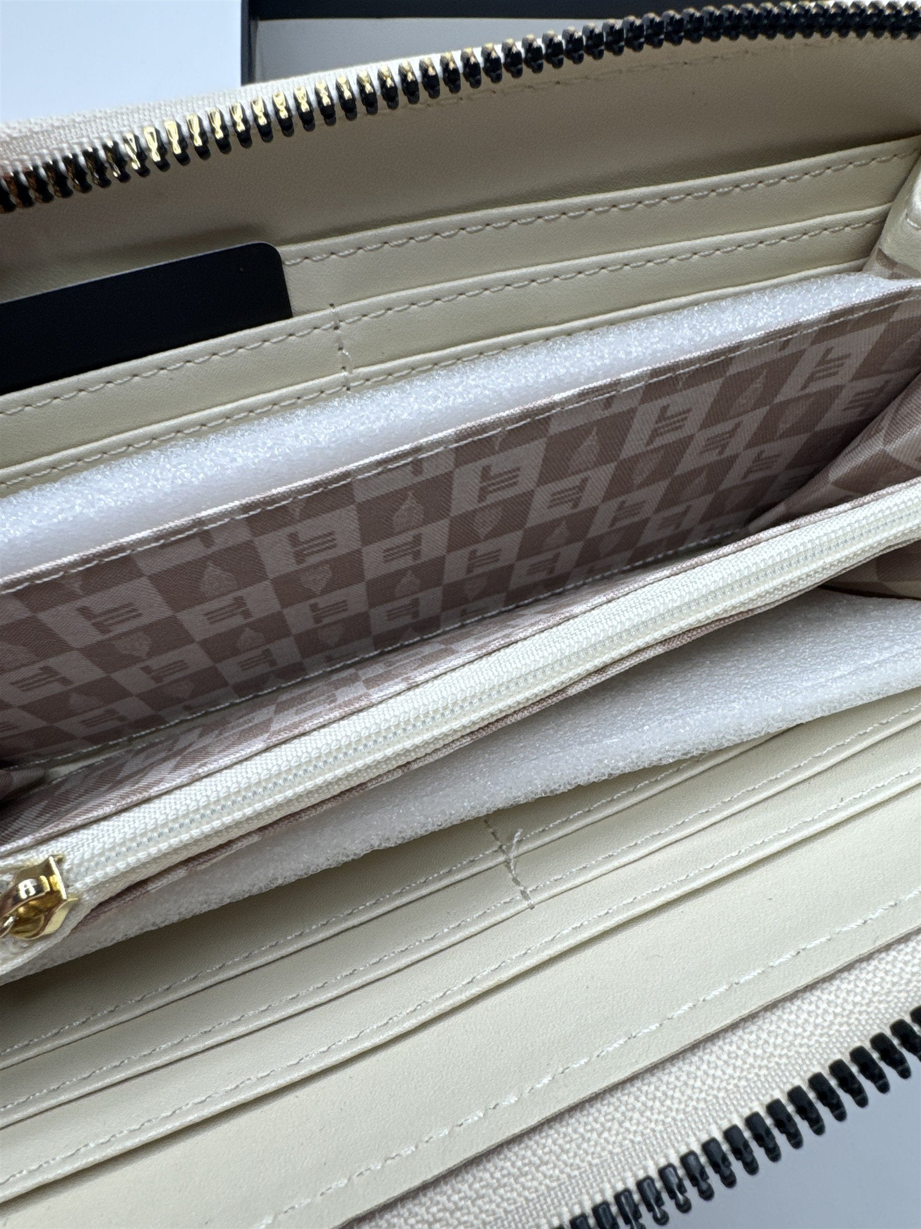 NWT London Fog Zip Around Wristlet Wallet Cream Caviar Color 100th Anniversary!