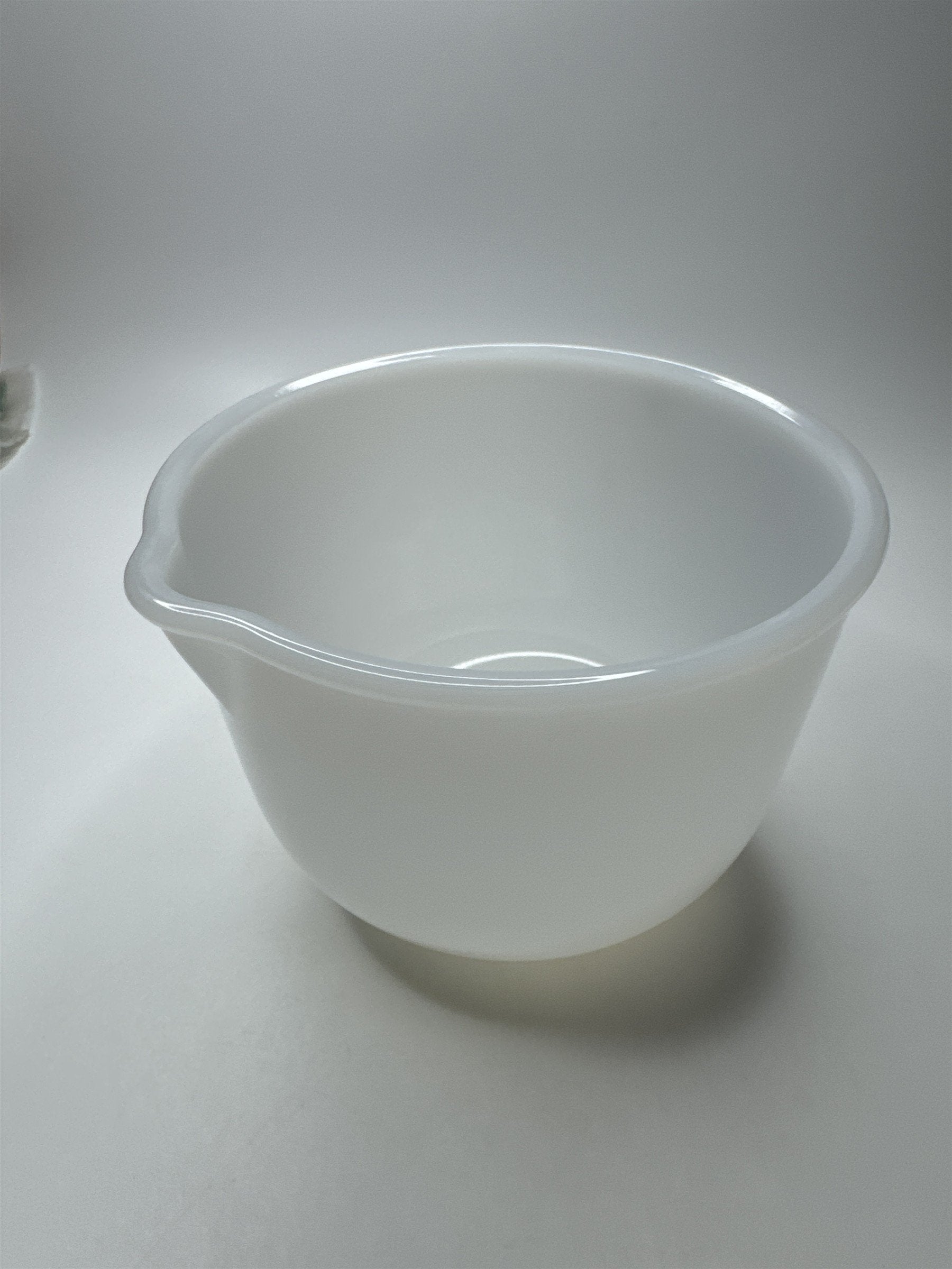 Vintage Sunbeam Glasbake 20CJ White Mixing Bowl for Baking