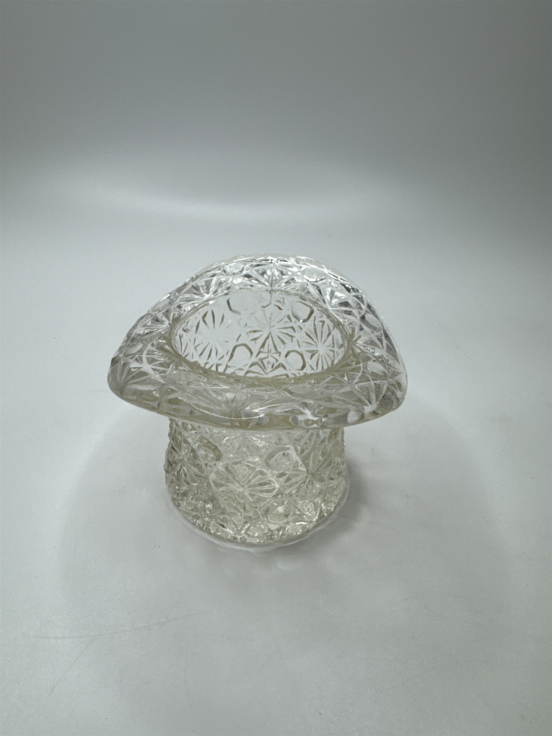 Vintage Large Clear Glass Daisy and Buttons Top Hat Dish Mini Planter Holder