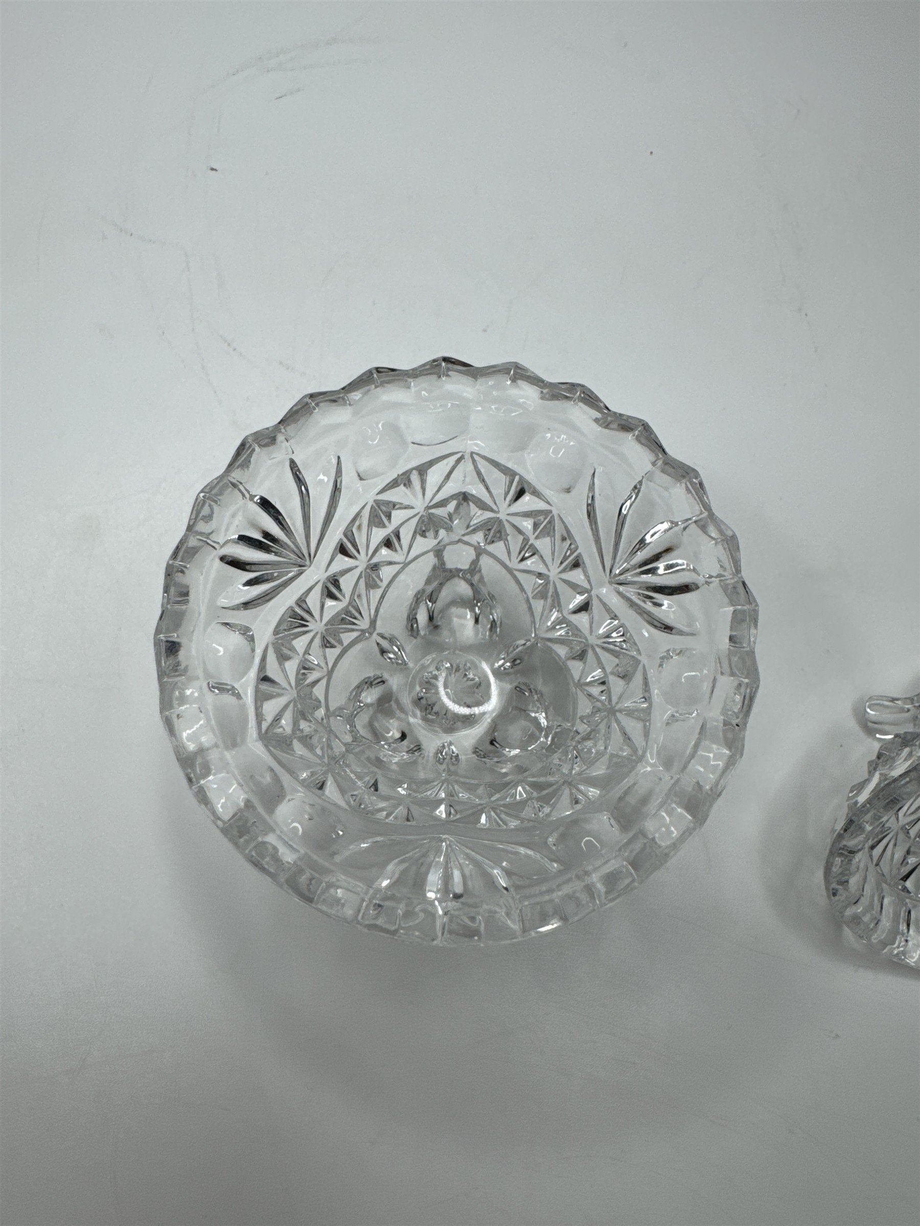 Vintage The Byrdes Birds Crystal Collection Trinket Box Round Footed Bavarian