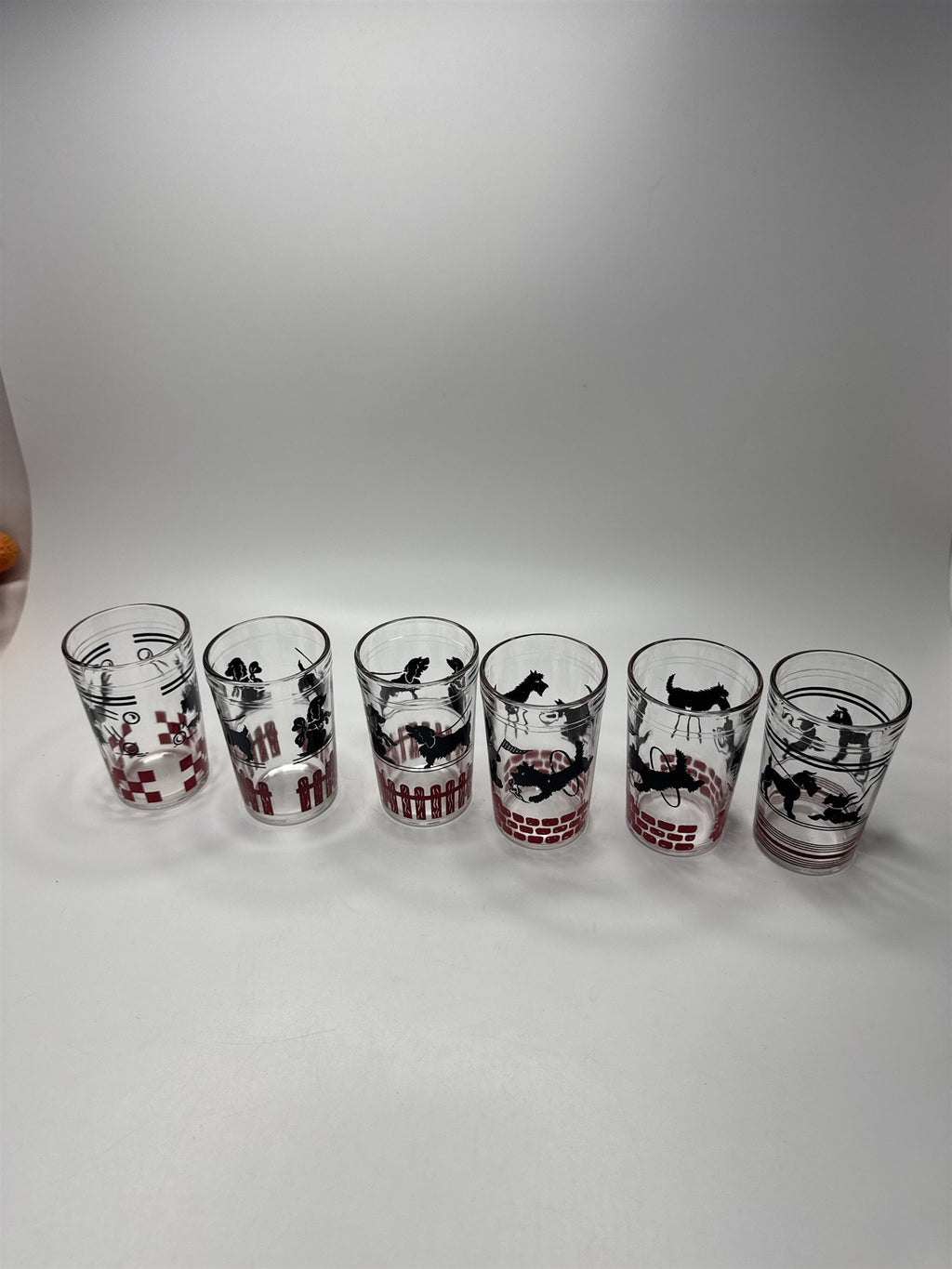 Set of 6 Vtg Hazel Atlas MCM Puppy Dogs Having Fun Doing Tricks Juice Glasses