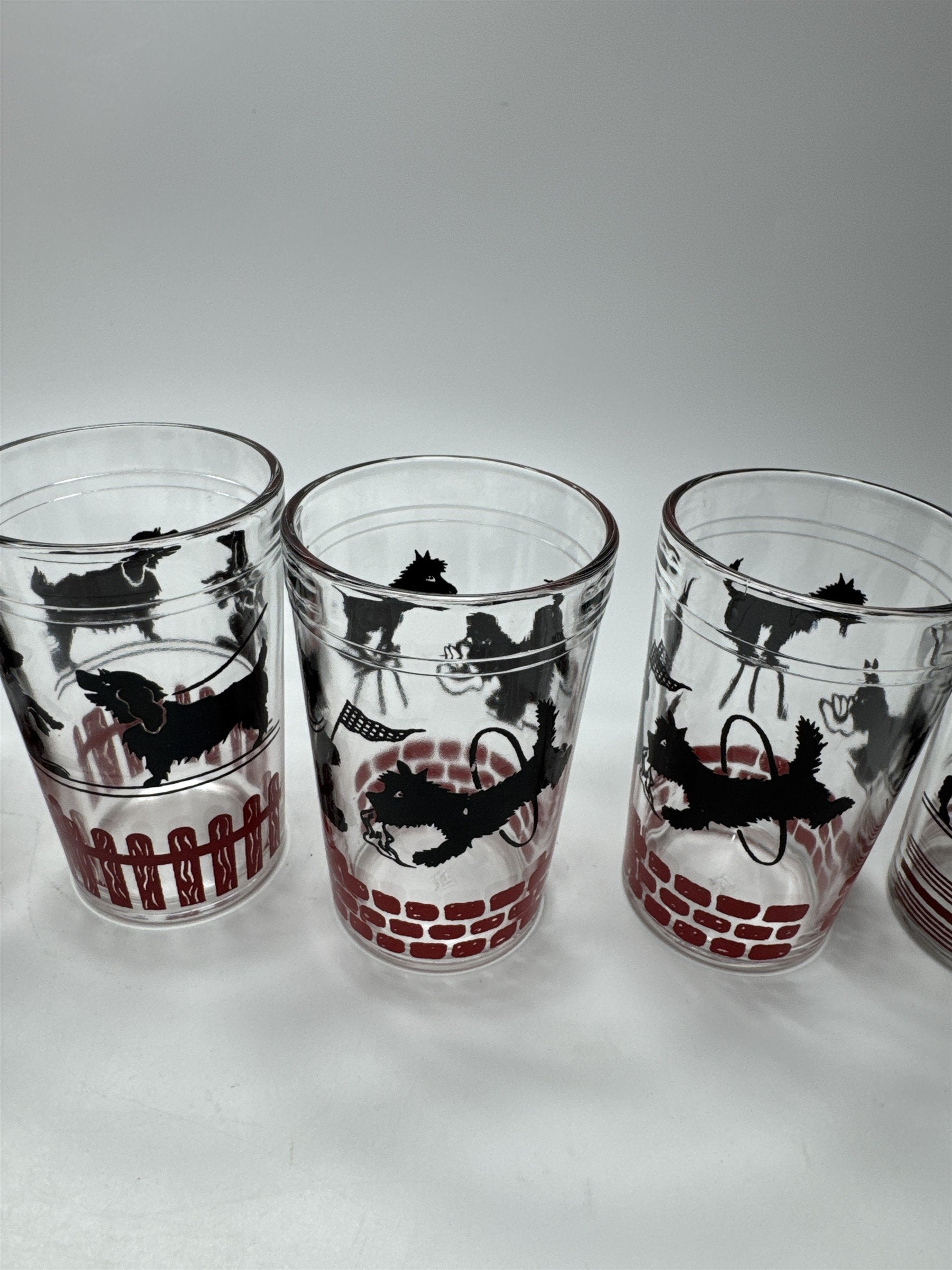 Set of 6 Vtg Hazel Atlas MCM Puppy Dogs Having Fun Doing Tricks Juice Glasses