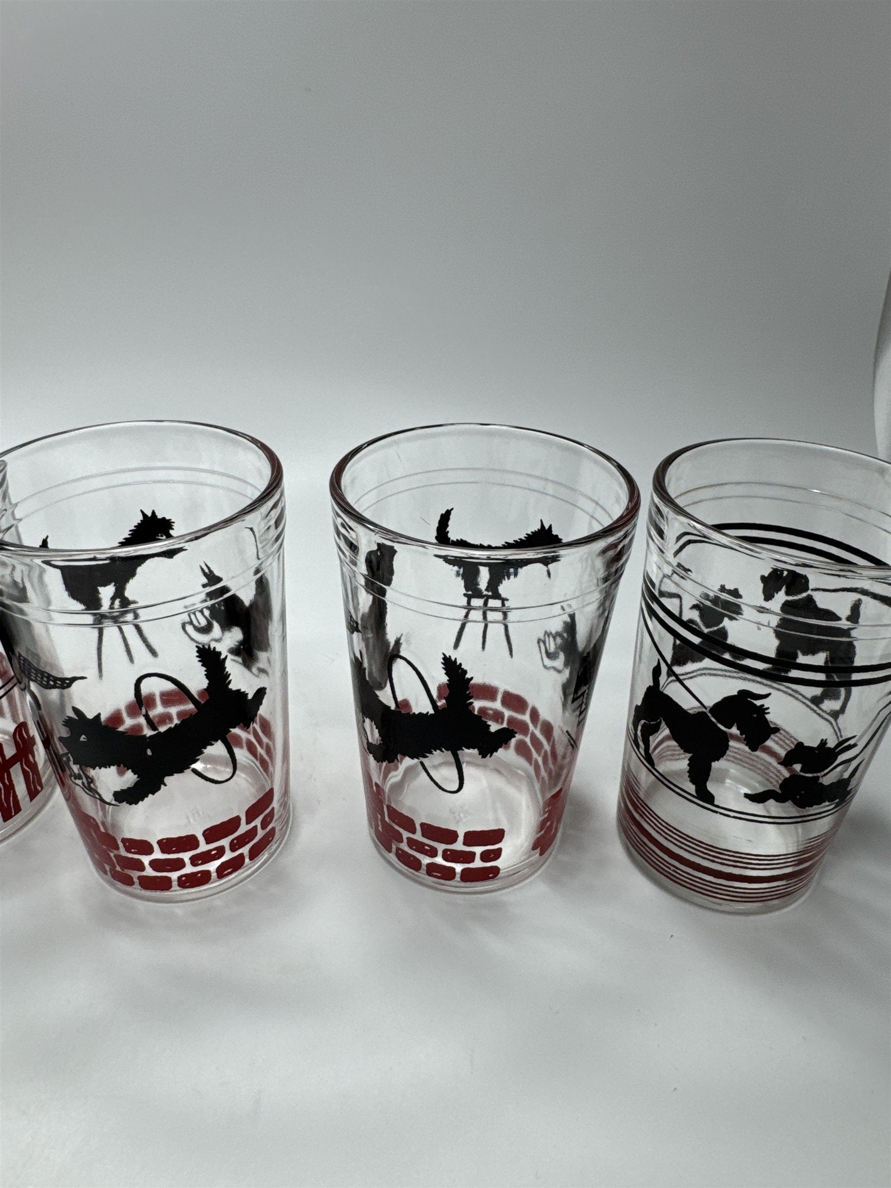 Set of 6 Vtg Hazel Atlas MCM Puppy Dogs Having Fun Doing Tricks Juice Glasses
