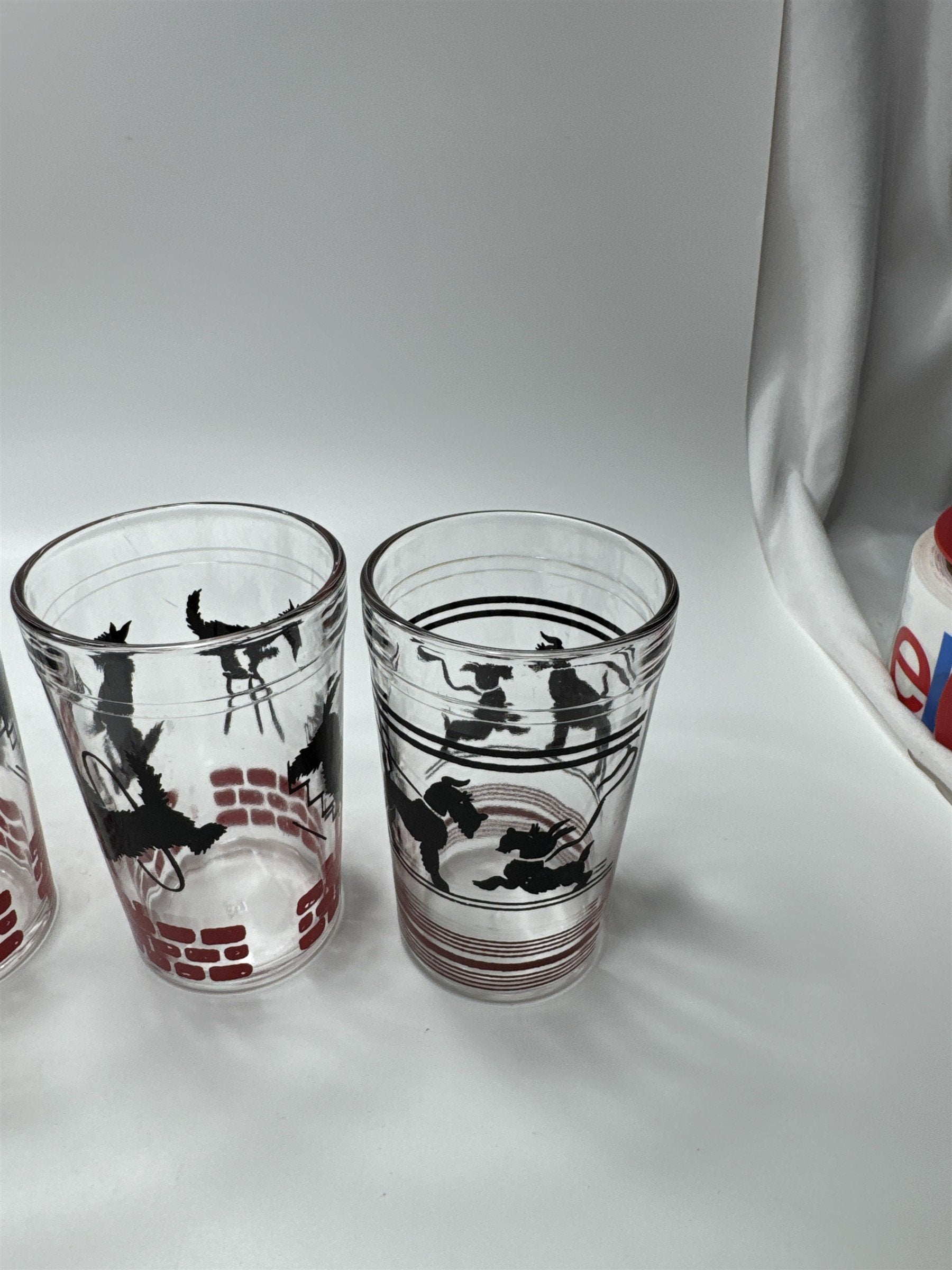 Set of 6 Vtg Hazel Atlas MCM Puppy Dogs Having Fun Doing Tricks Juice Glasses