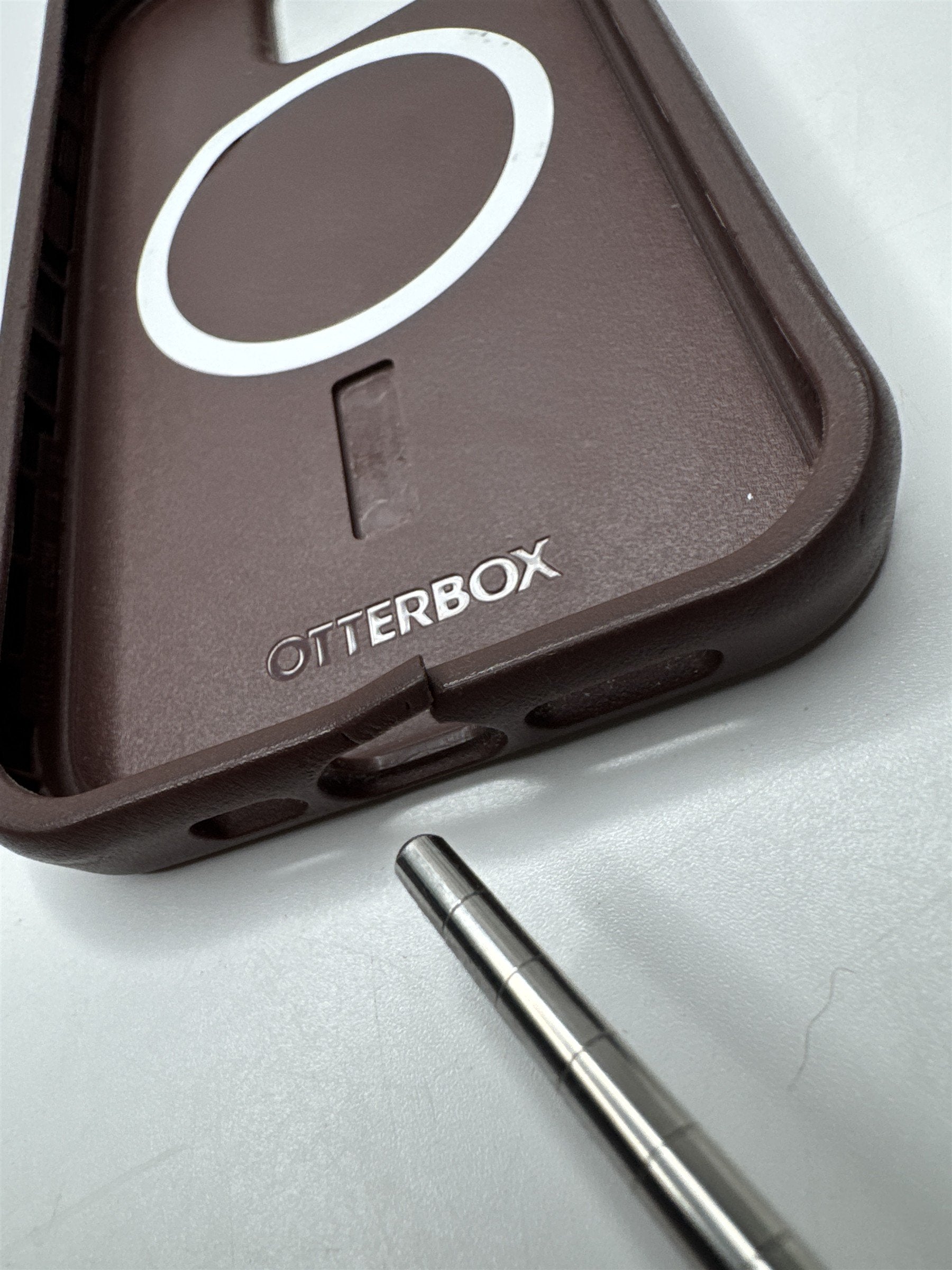 OtterBox iPhone 15 Pro Symmetry Series Case CHOCOLATE MagSafe **Torn By Plug**