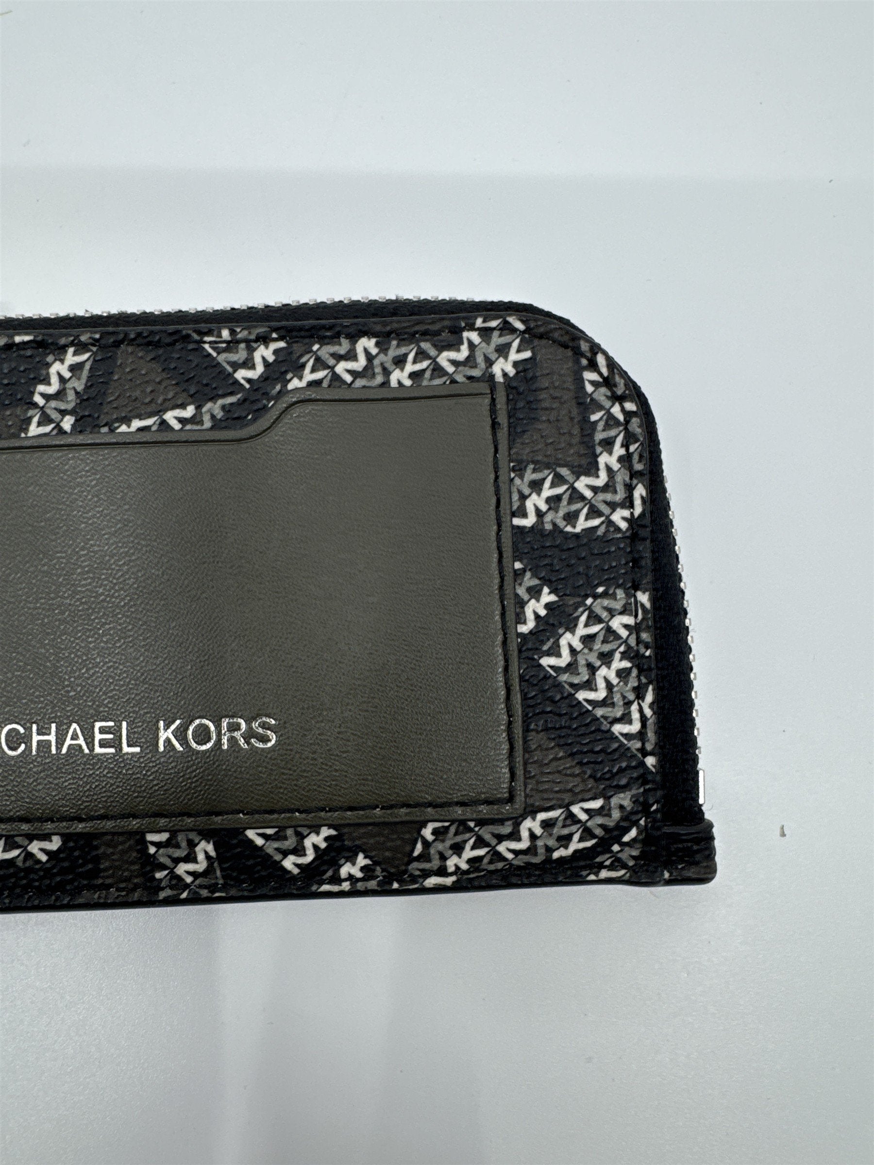 Michael Kors Men's Leather Olive/Army Green Zip Wallet/Card Holder