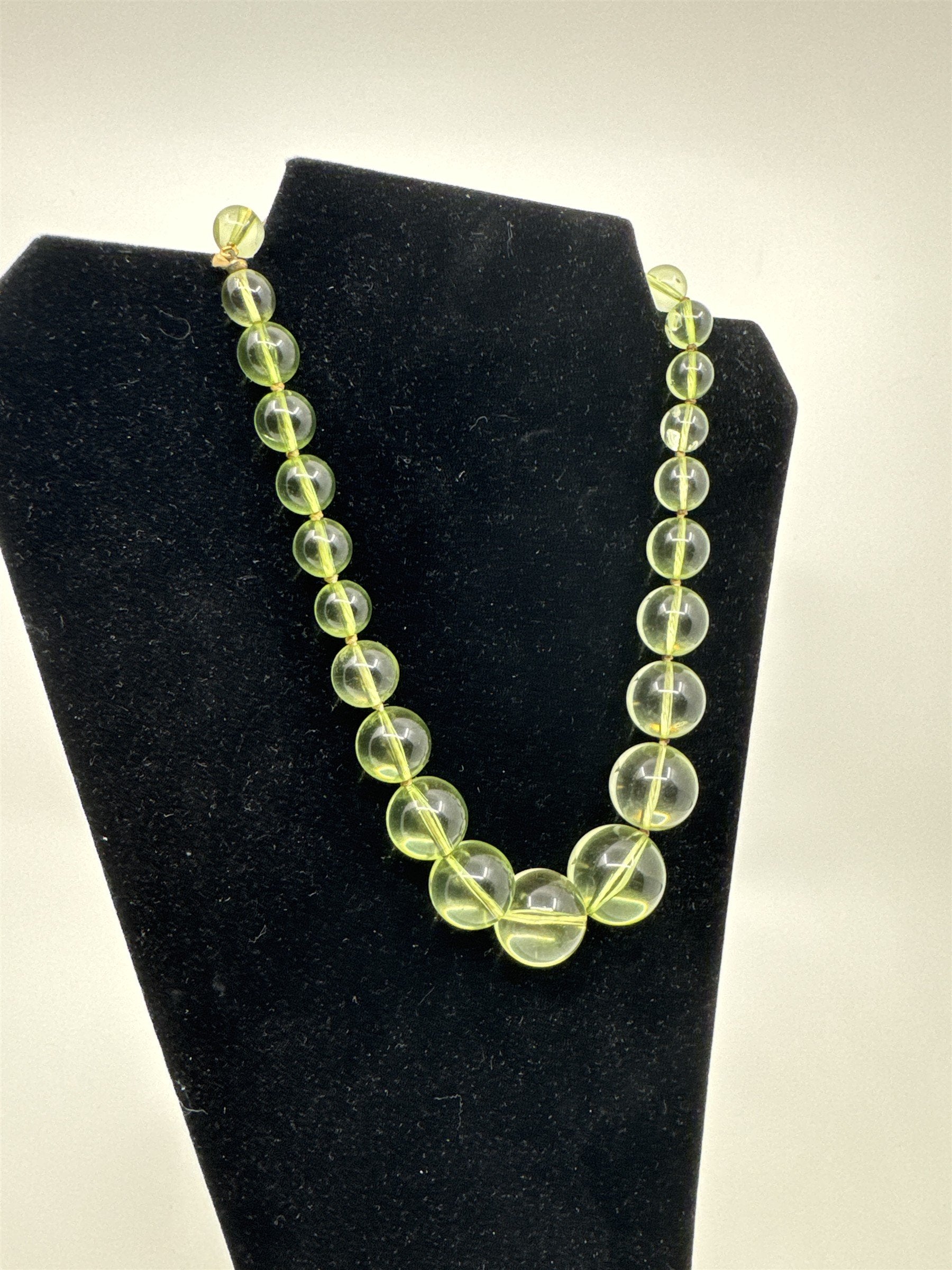 Vintage Womens Necklace Costume Jewelry Graduated Beads Translucent Green JAPAN