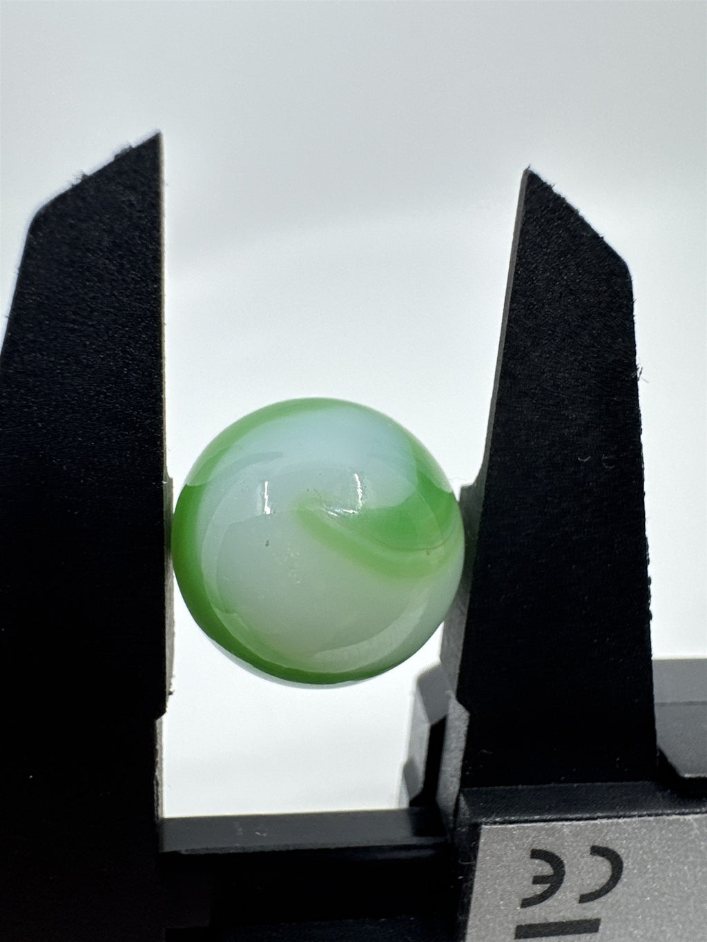 Vintage Akro Agate Art Swirl Glass Marble 0.63"/16.2mm White/Green Swirl