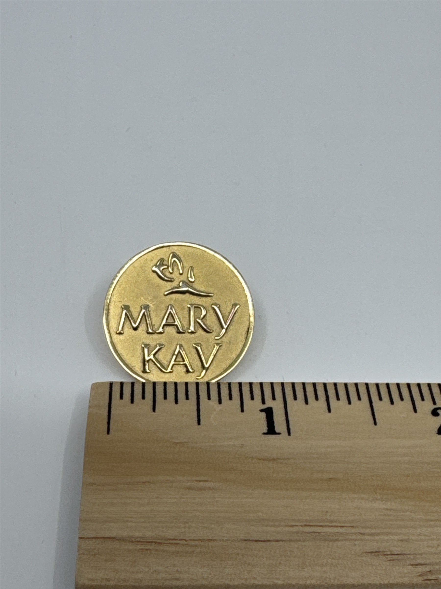 Vintage Mary Kay Cosmetics Gold Toned Consultant Host Pin Brooch