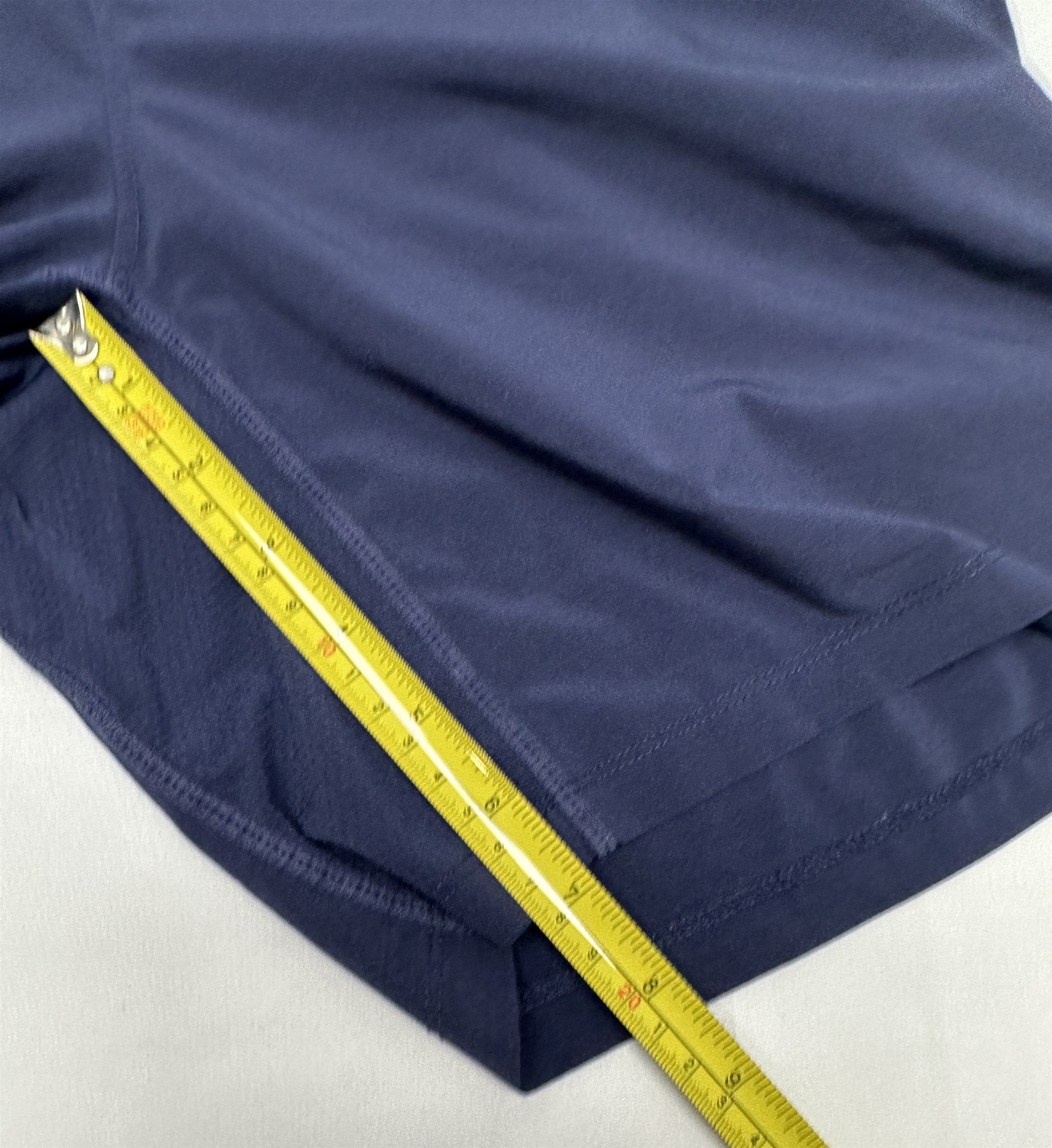 Fabletics Mens Athletic Lightweight Stretch Shorts Size XL Navy Blue 7" Inseam