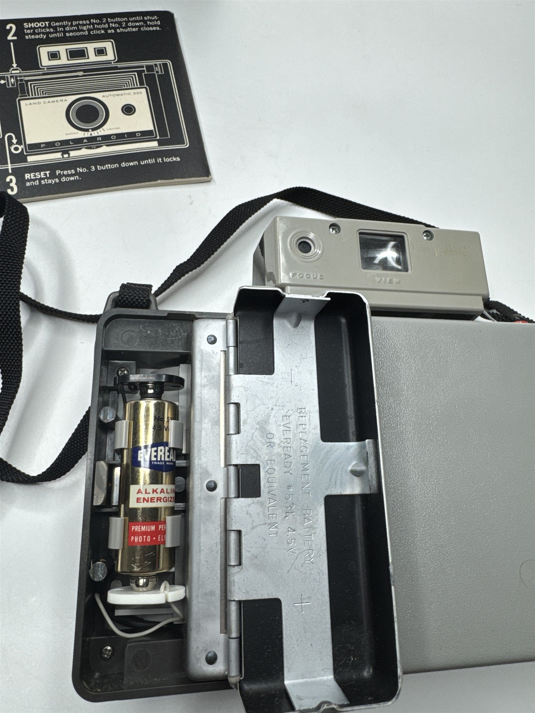 Vintage Polaroid Model 220 Automatic Land Camera /w Box