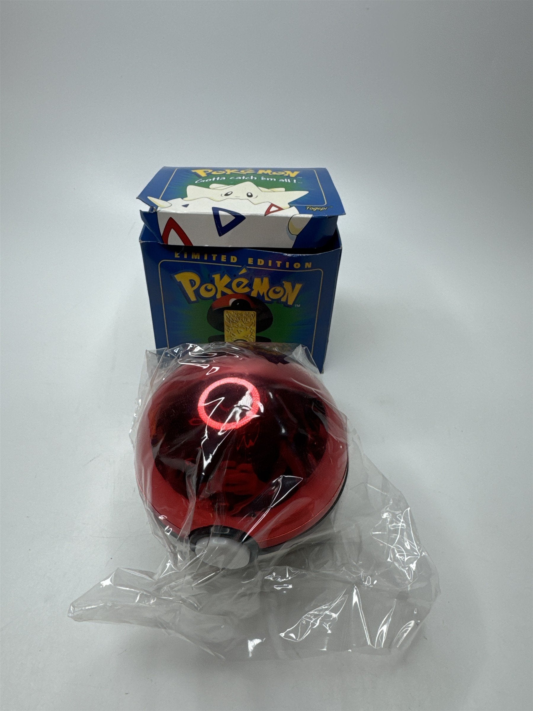 Vintage 1998 Pokemon Limited Edition Togepi 23K Gold-Plated Trading Card IN BOX