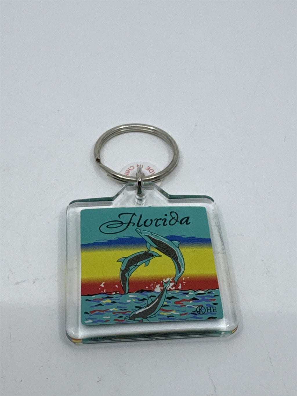 Souvenir Florida Keychain /w Three Dolphins Jumping Out of Ocean Together Scene