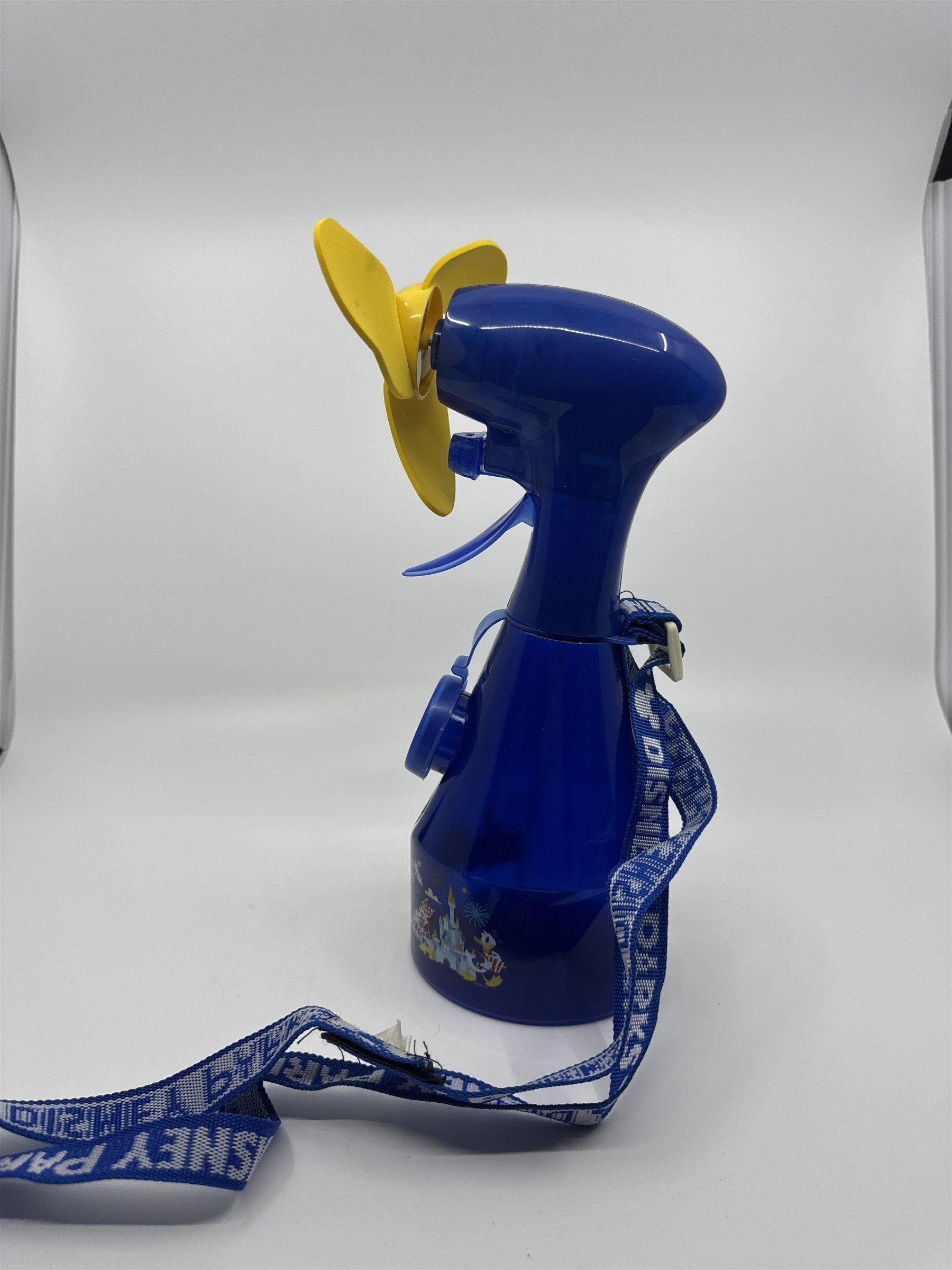 Walt Disney World Disney Parks Misting Water Spray Bottle Mister Fan /w Lanyard