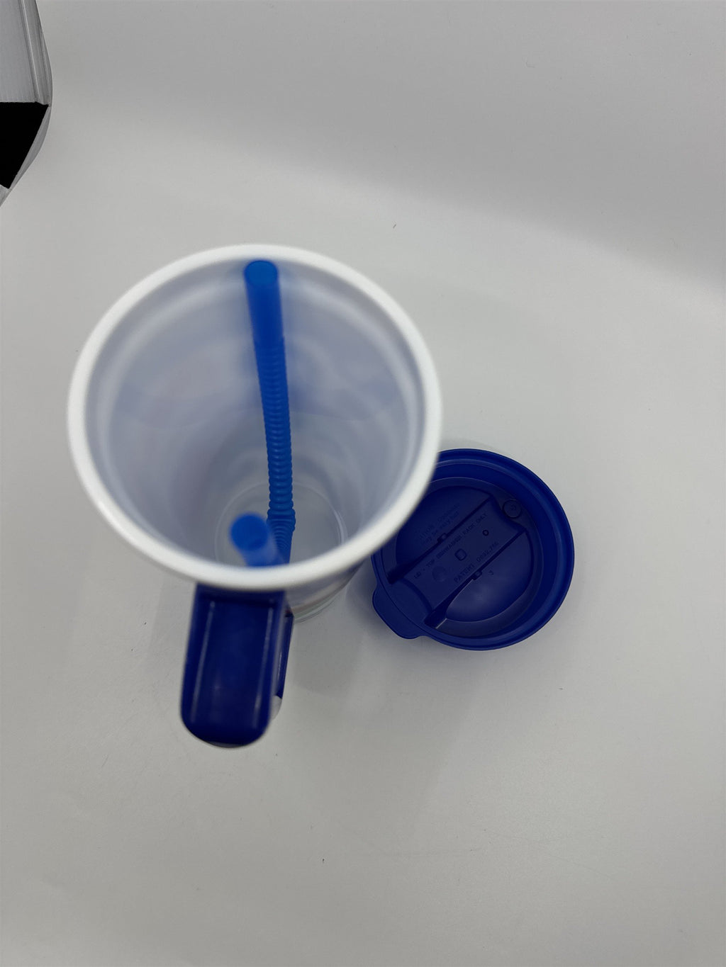 Universal Studios Islands of Adventure Coca-Cola Freestyle Refill Cup /w Straw