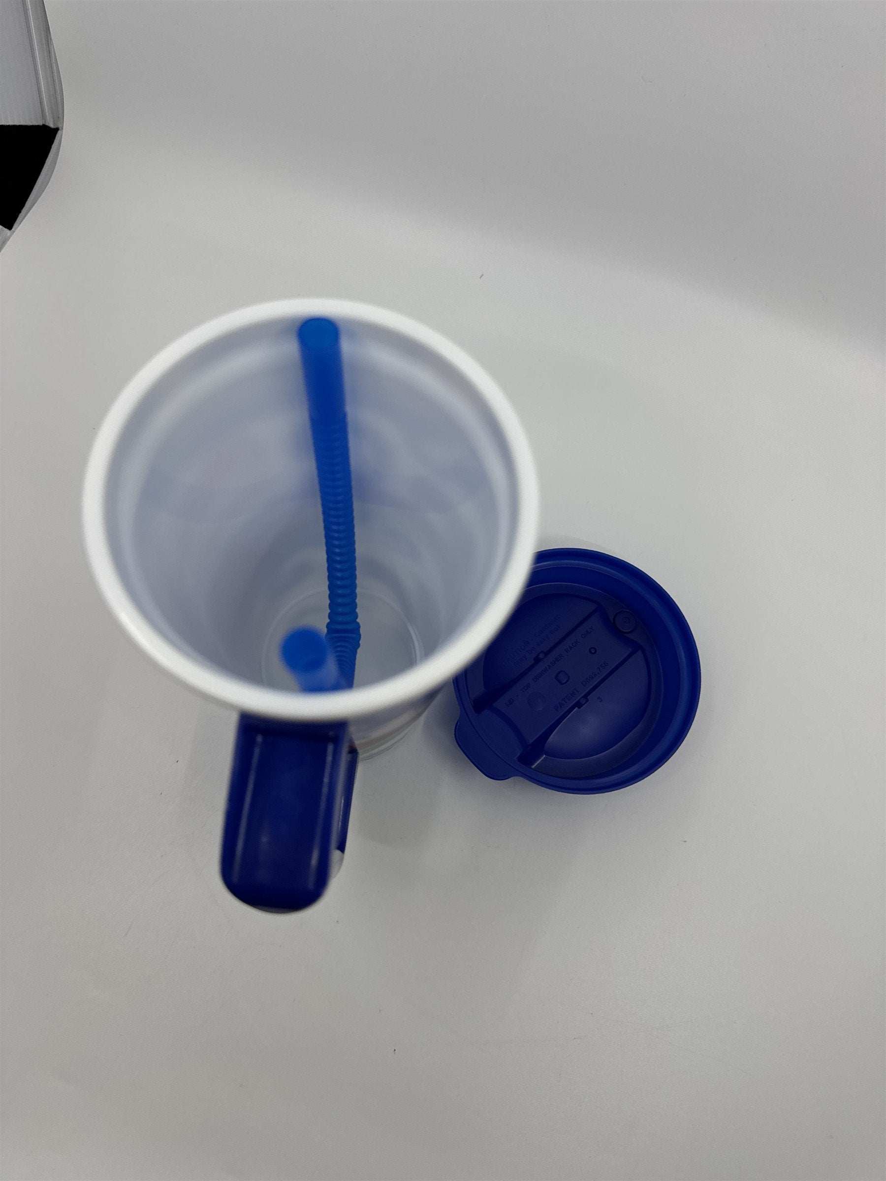 Universal Studios Islands of Adventure Coca-Cola Freestyle Refill Cup /w Straw