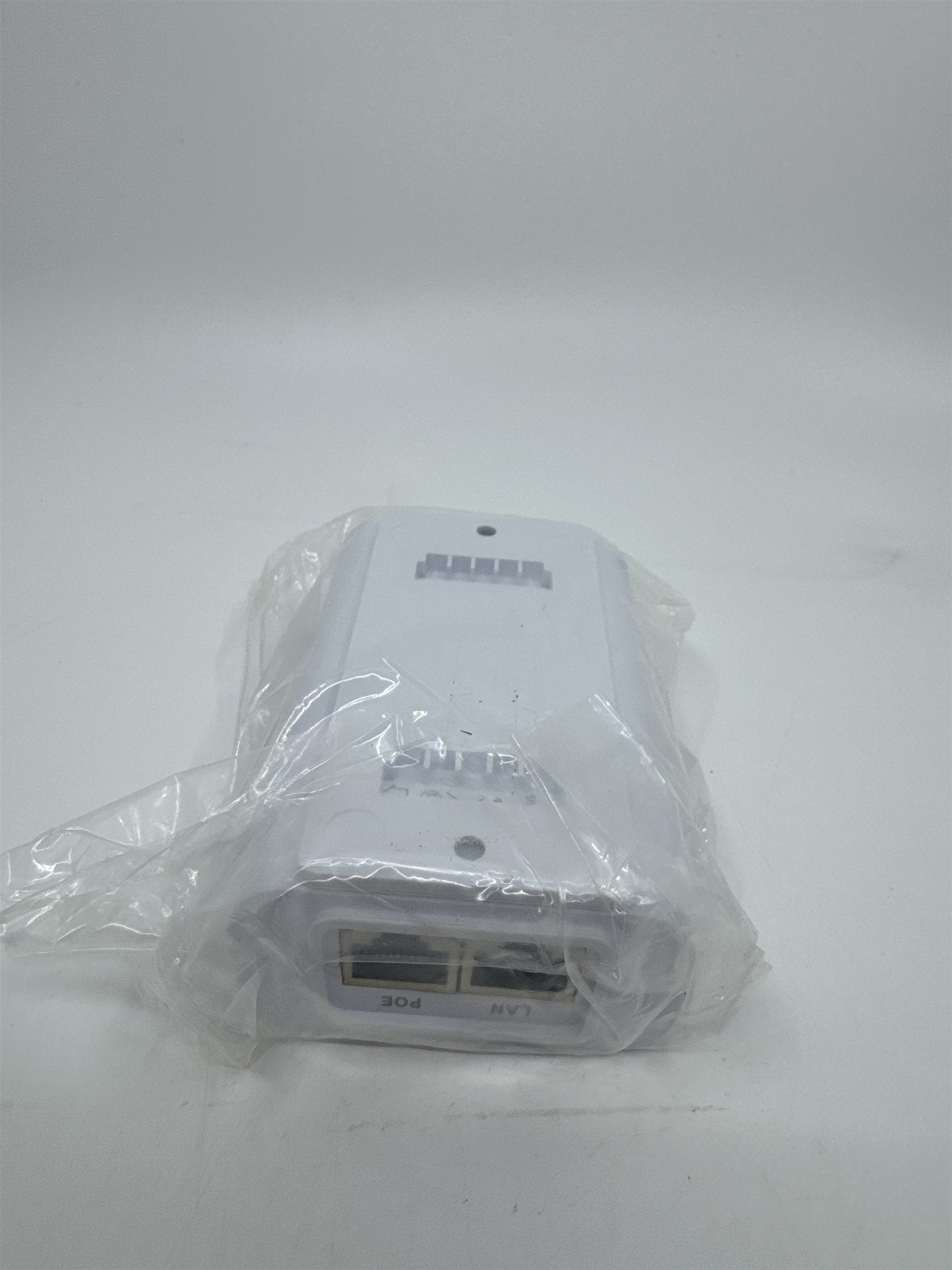 Ubiquiti UniFi 48v PoE Power Adapter (No Power Cable Included)