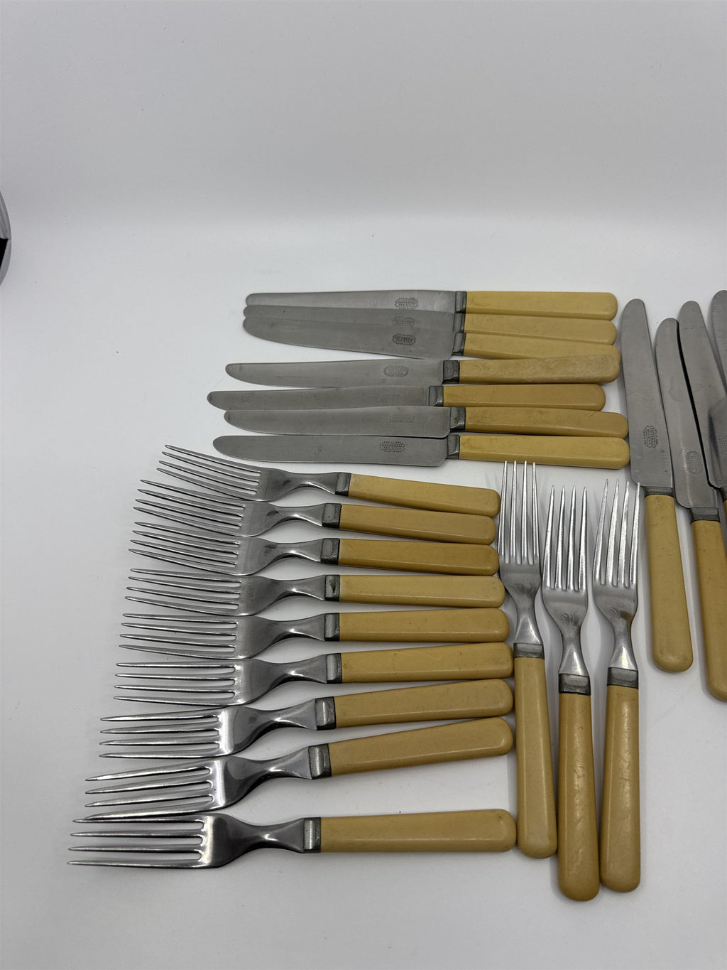 VINTAGE Universal Resistain Stainless Flatware 24 Pc Knives Forks USA
