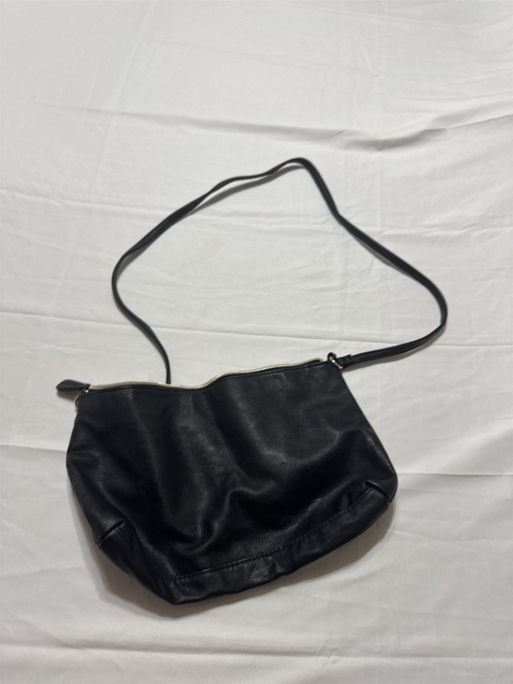 Womens Betsey Johnson Black Shoulder Bag Purse Floral Interior Print Pattern
