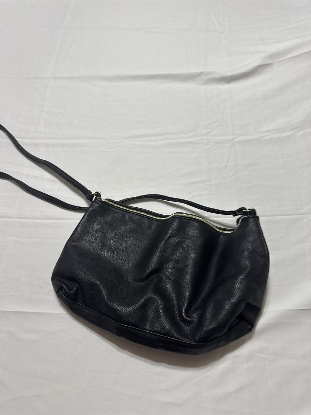 Womens Betsey Johnson Black Shoulder Bag Purse Floral Interior Print Pattern