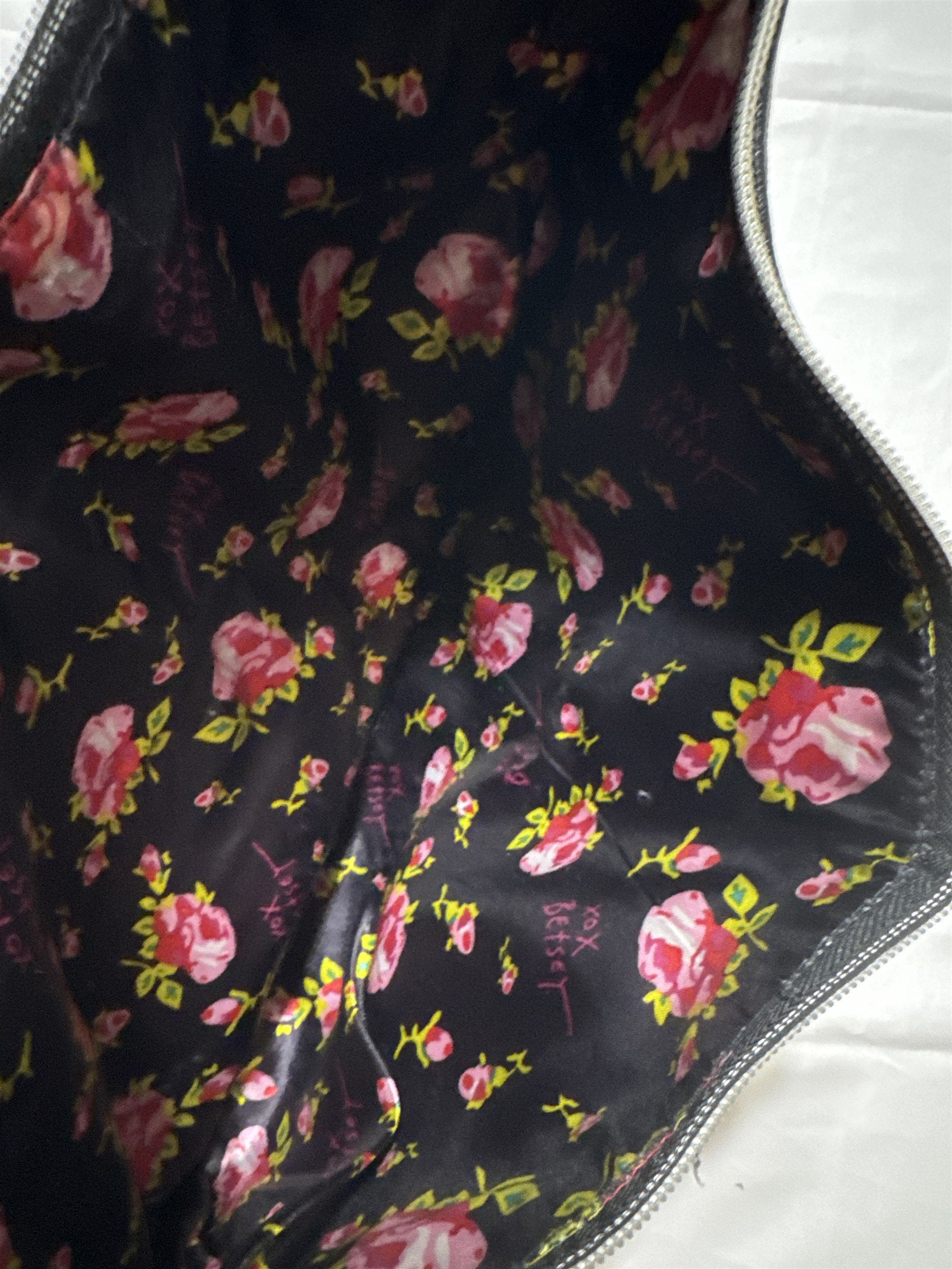 Womens Betsey Johnson Black Shoulder Bag Purse Floral Interior Print Pattern
