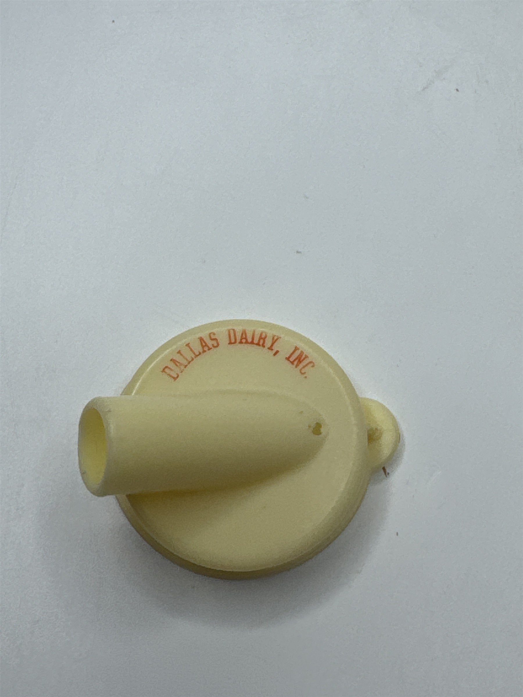 VINTAGE Dallas Dairy Inc Milk Bottle Spout Cap Collectible Cream Top Dairy