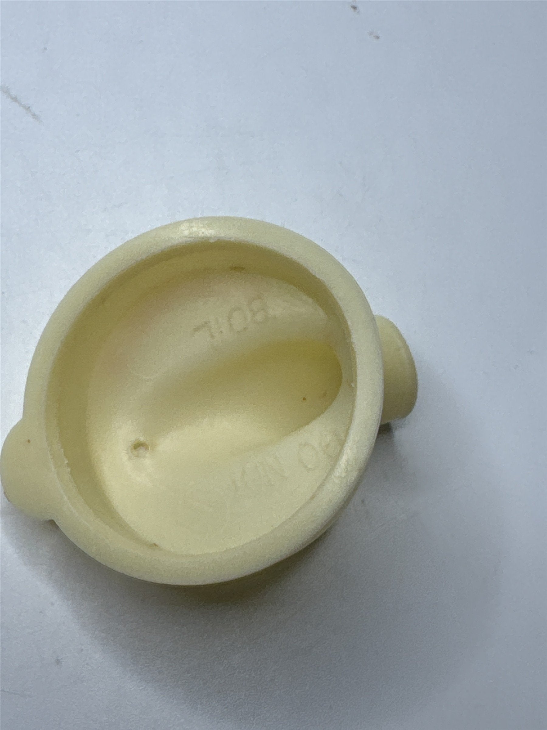 VINTAGE Dallas Dairy Inc Milk Bottle Spout Cap Collectible Cream Top Dairy