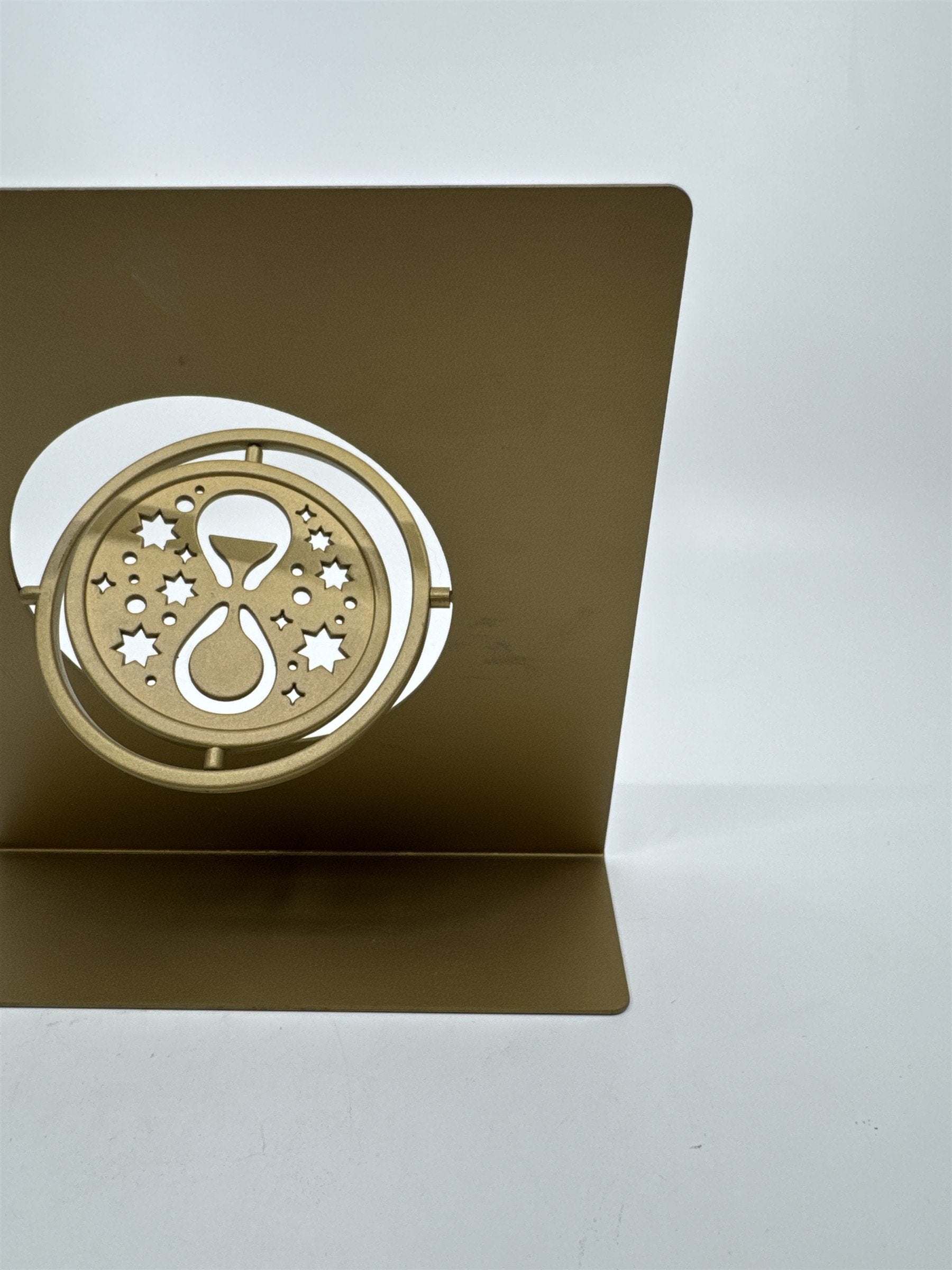 Harry Potter Hallmark Gold Perpetual Desk Calendar Time Turner W/ Magnet