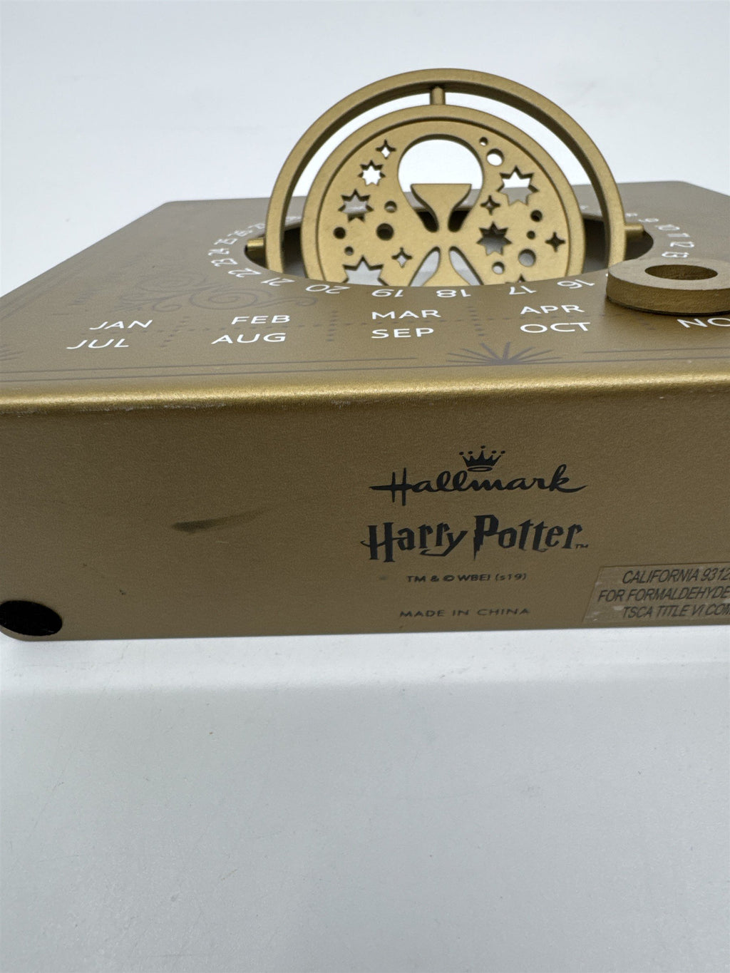 Harry Potter Hallmark Gold Perpetual Desk Calendar Time Turner W/ Magnet