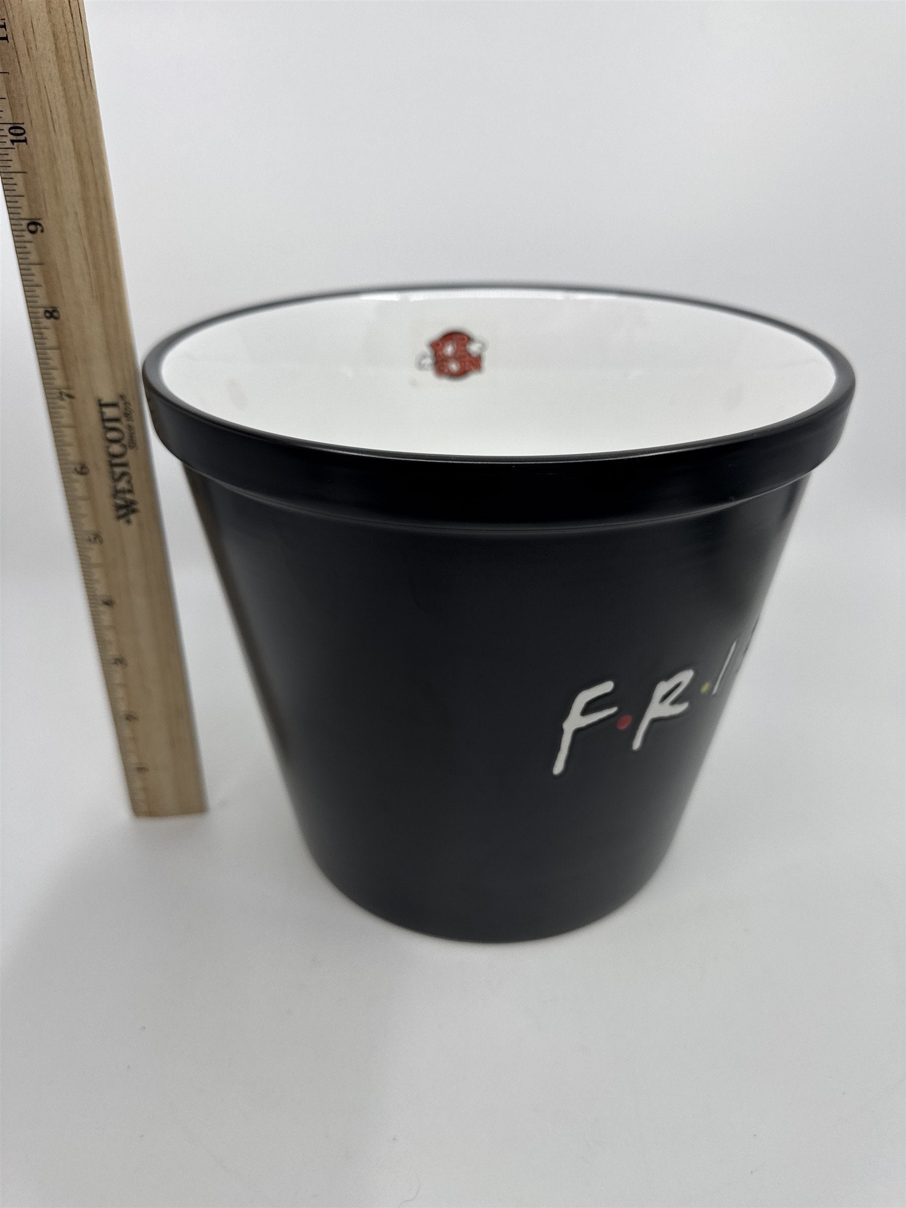 Warner Brothers TV Series Friends Ceramic Popcorn Serving Bucket/Bowl