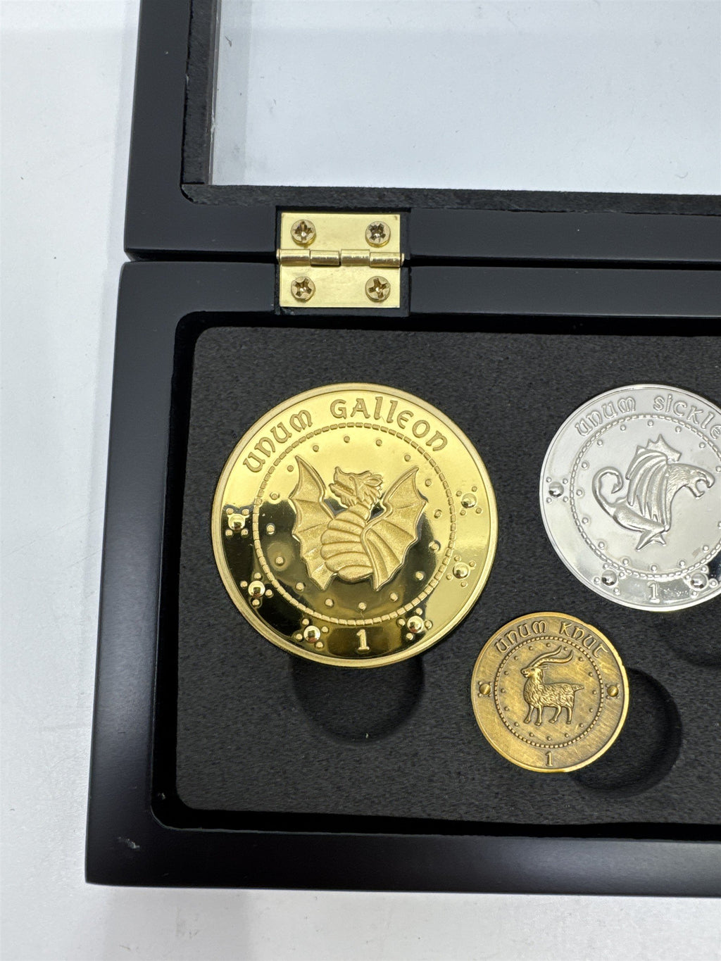 Harry Potter Gringotts Bank Coin Collection W/ Case Noble Collection