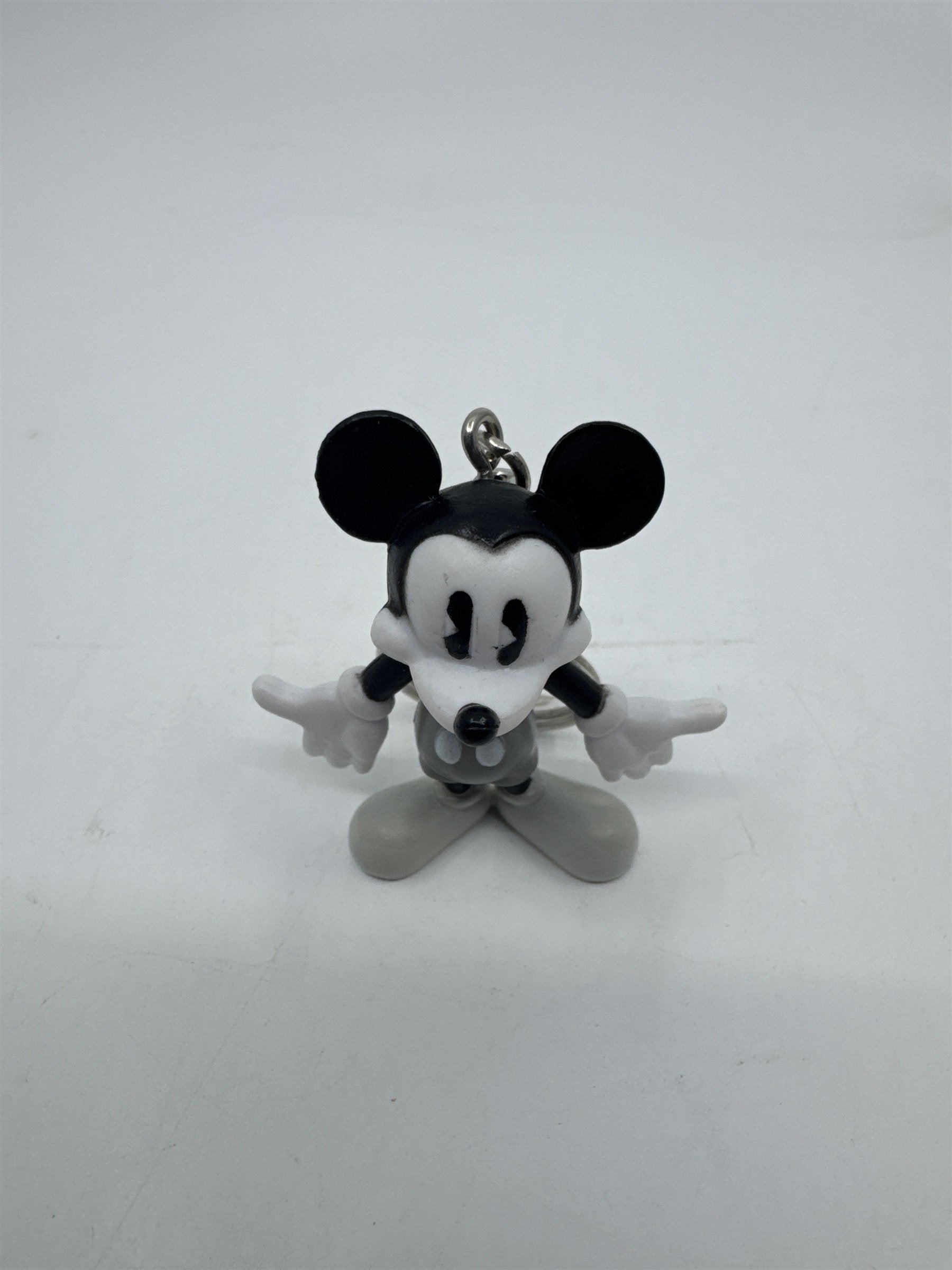 Walt Disney World Retro Mickey Mouse PVC Keyring Keychain