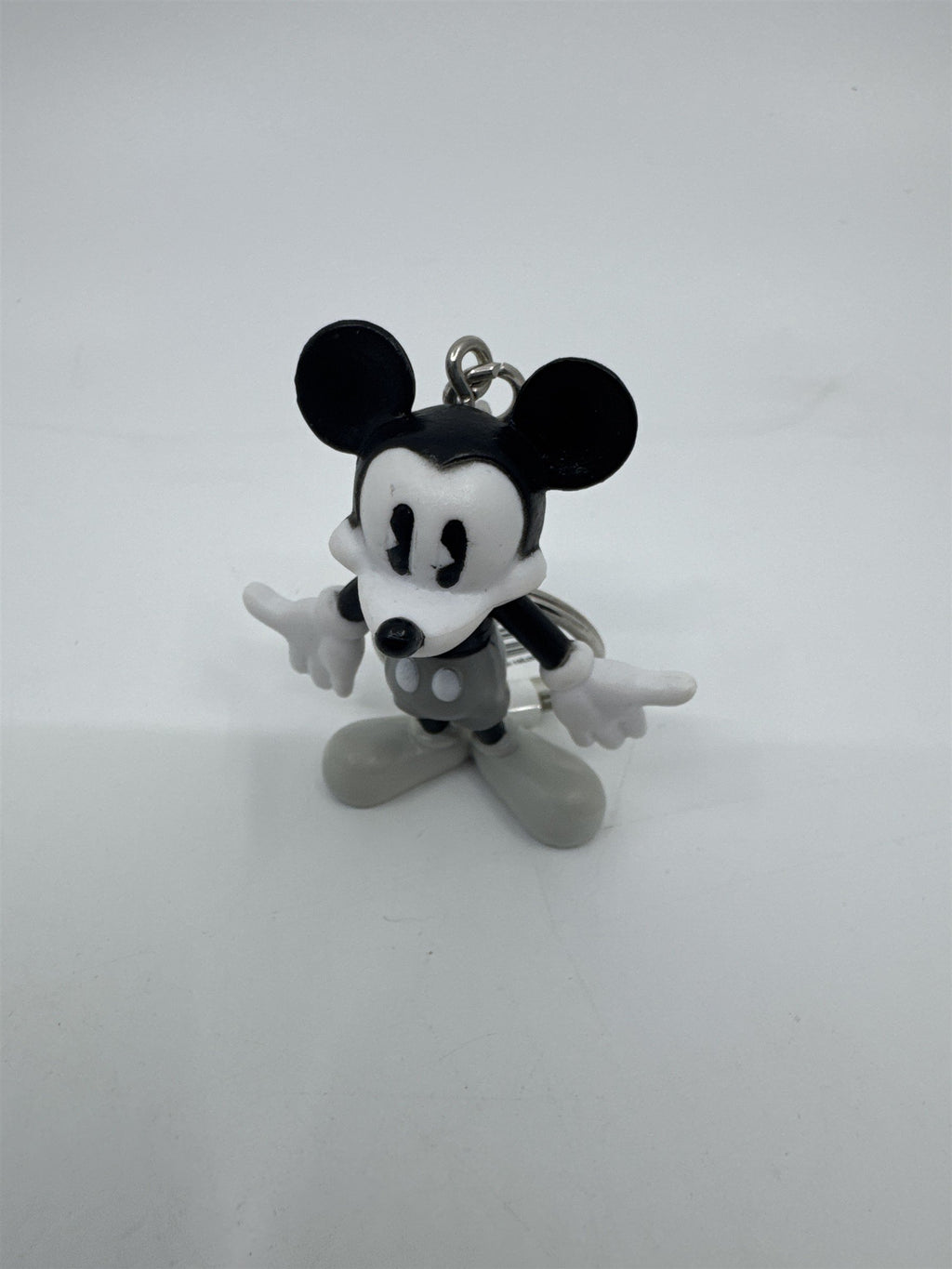 Walt Disney World Retro Mickey Mouse PVC Keyring Keychain