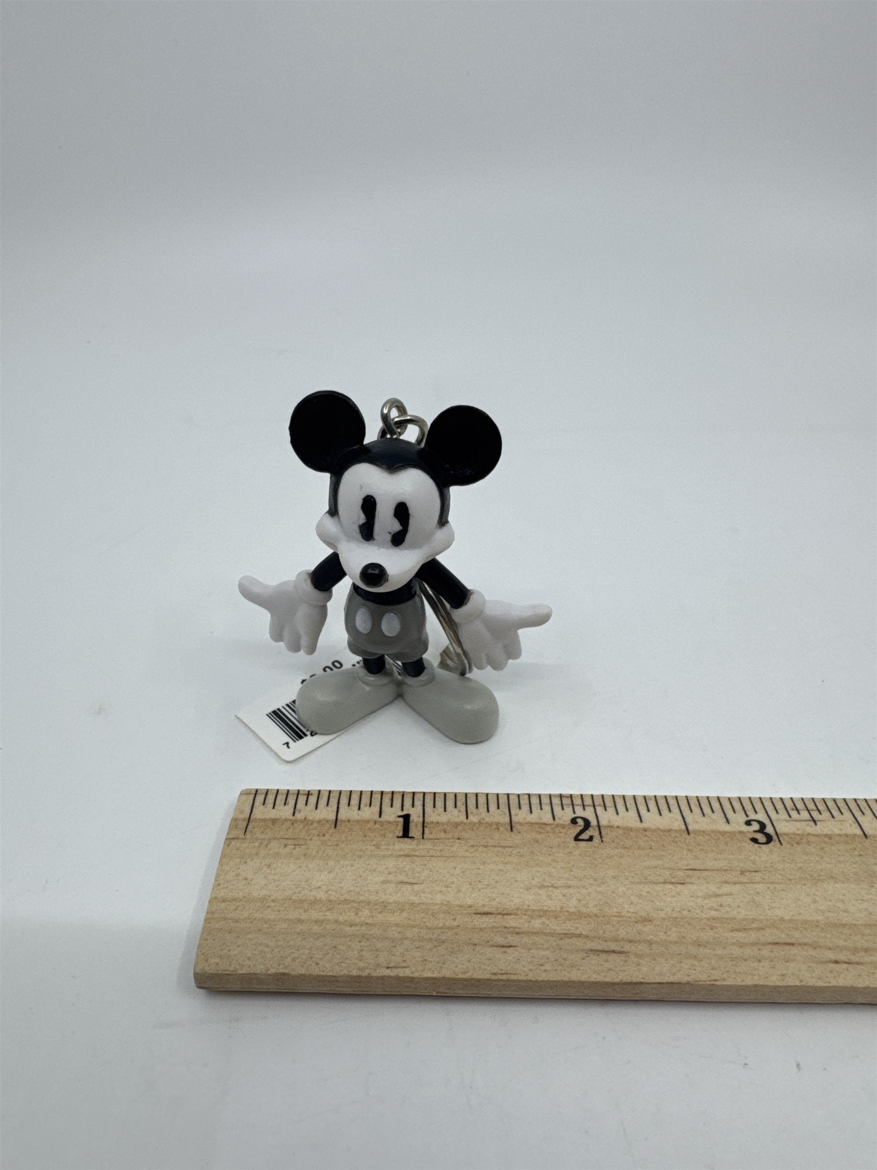 Walt Disney World Retro Mickey Mouse PVC Keyring Keychain
