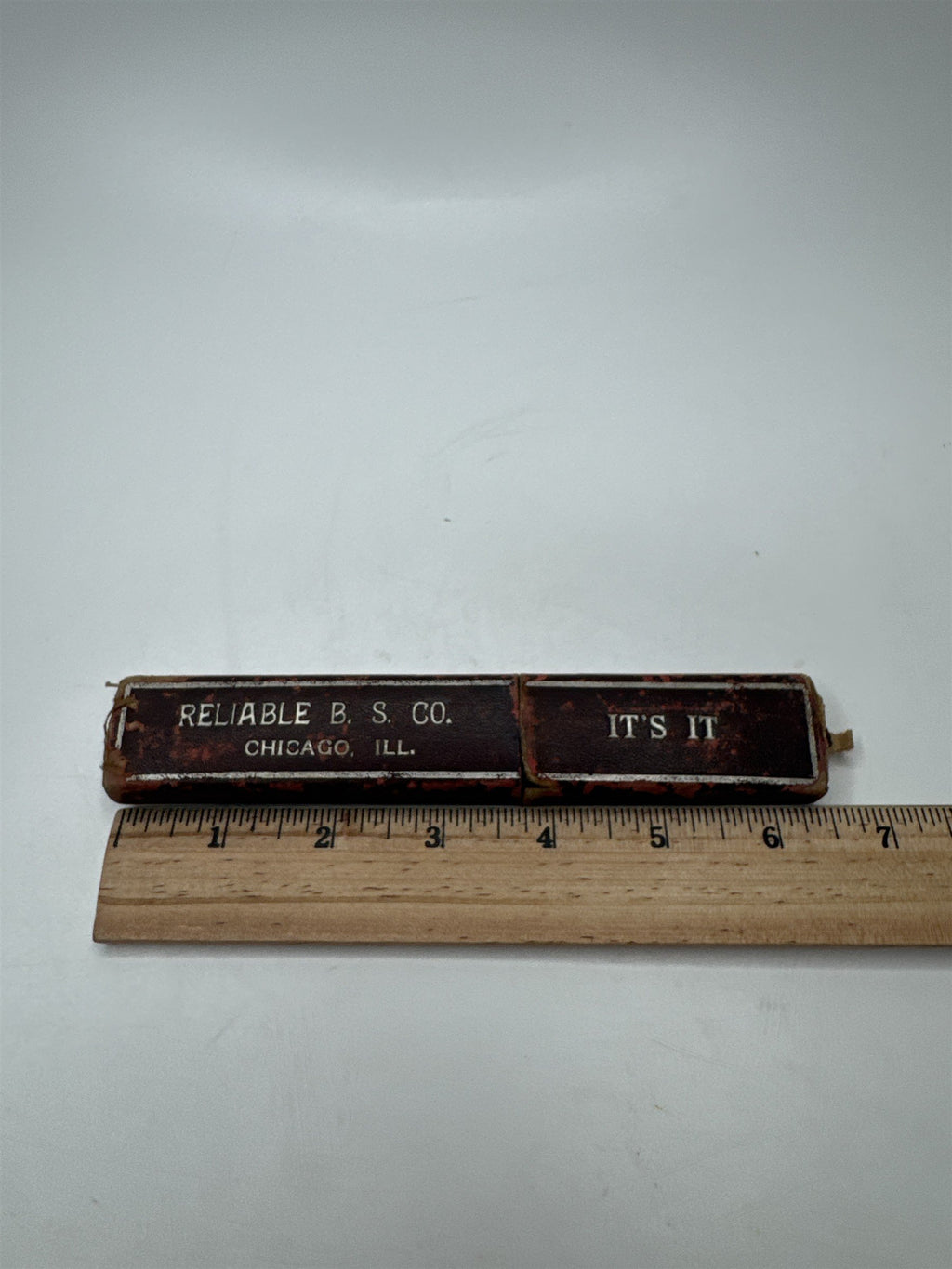 ANTIQUE Reliable B.S. Co. IT'S IT Shaver Box Chicago IL Vintage Collectible
