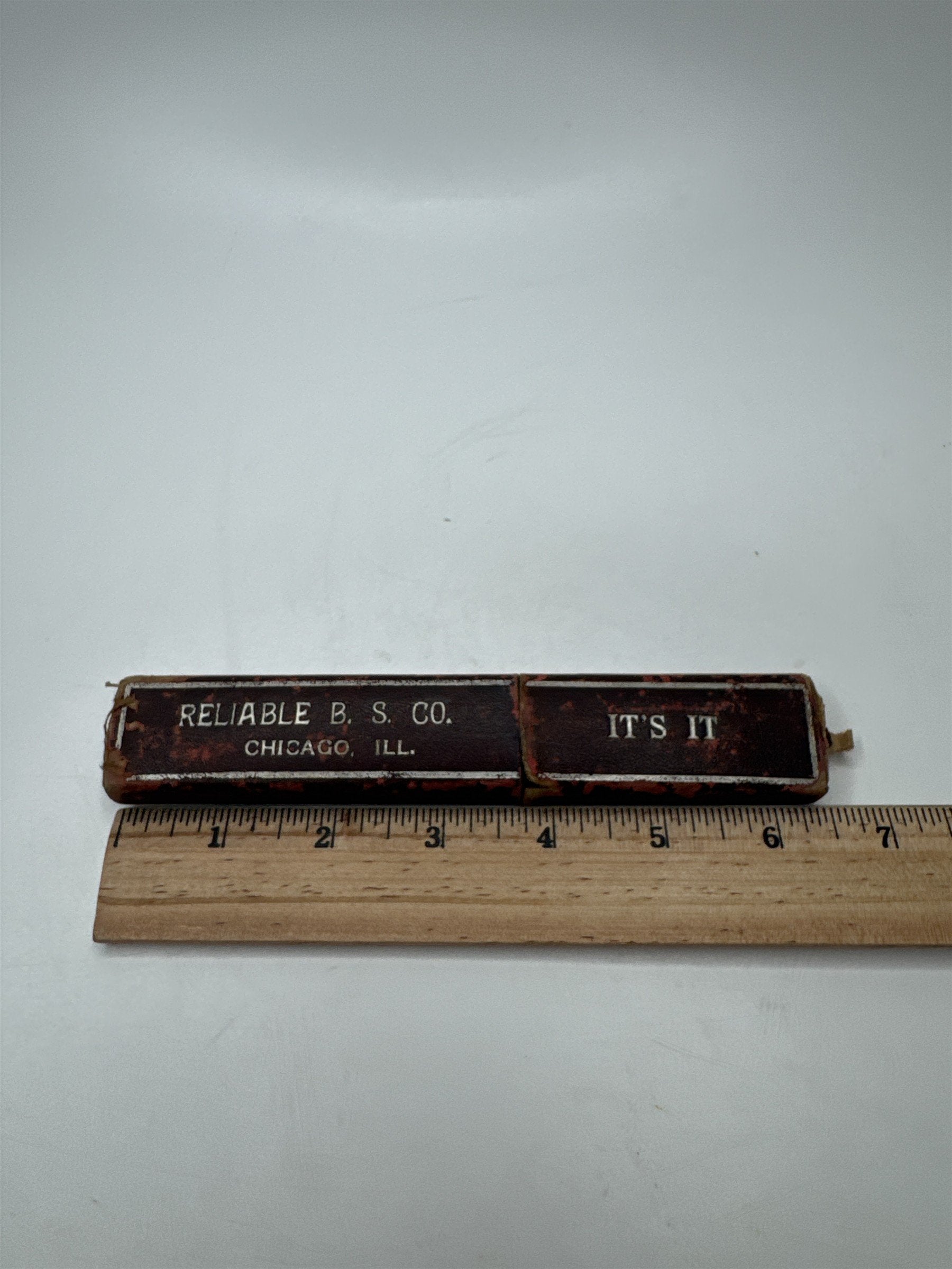 ANTIQUE Reliable B.S. Co. IT'S IT Shaver Box Chicago IL Vintage Collectible